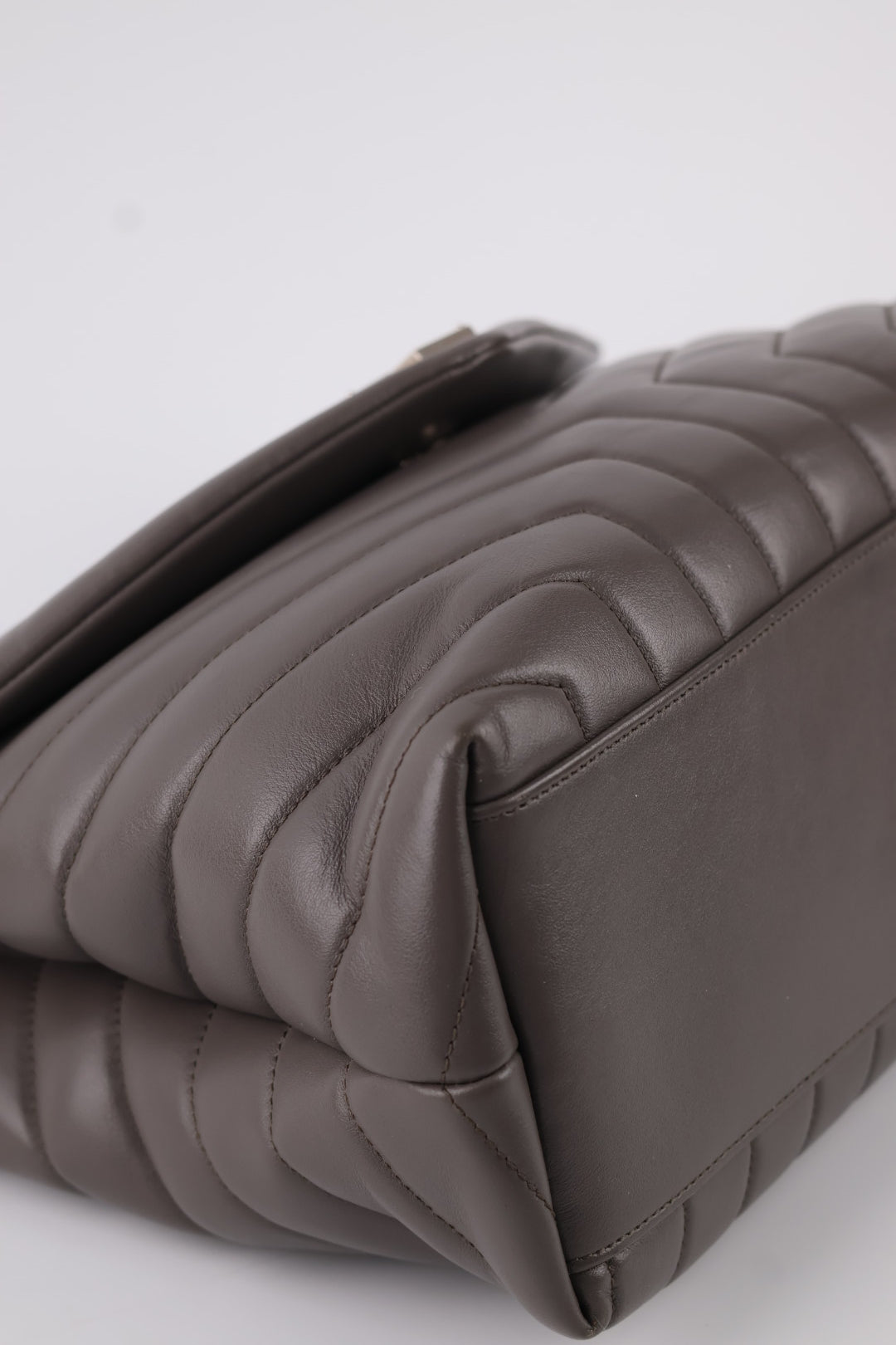 Saint Laurent Lou Lou Medium