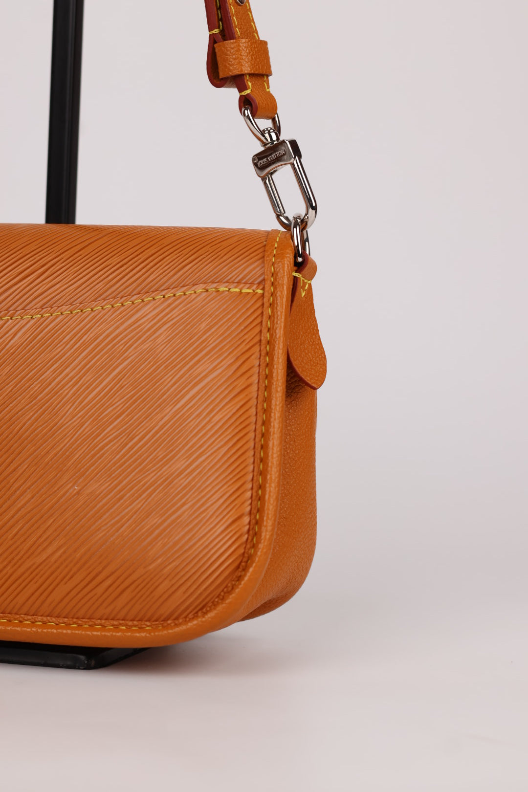 Louis Vuitton Buci Epi