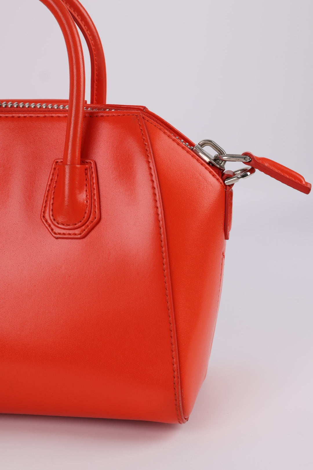 Givenchy Mini Antigona in Pelle