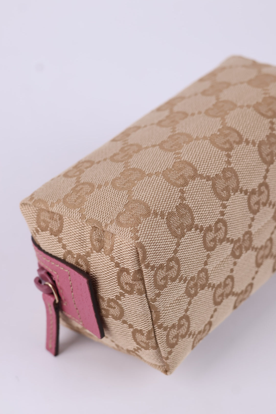 Gucci Mini Pouch GG Wave