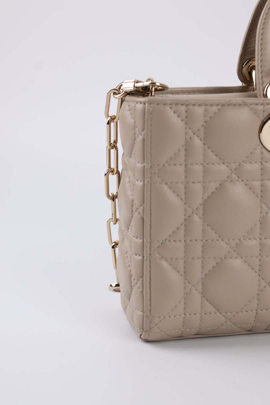 Lady Dior D-Joy Media