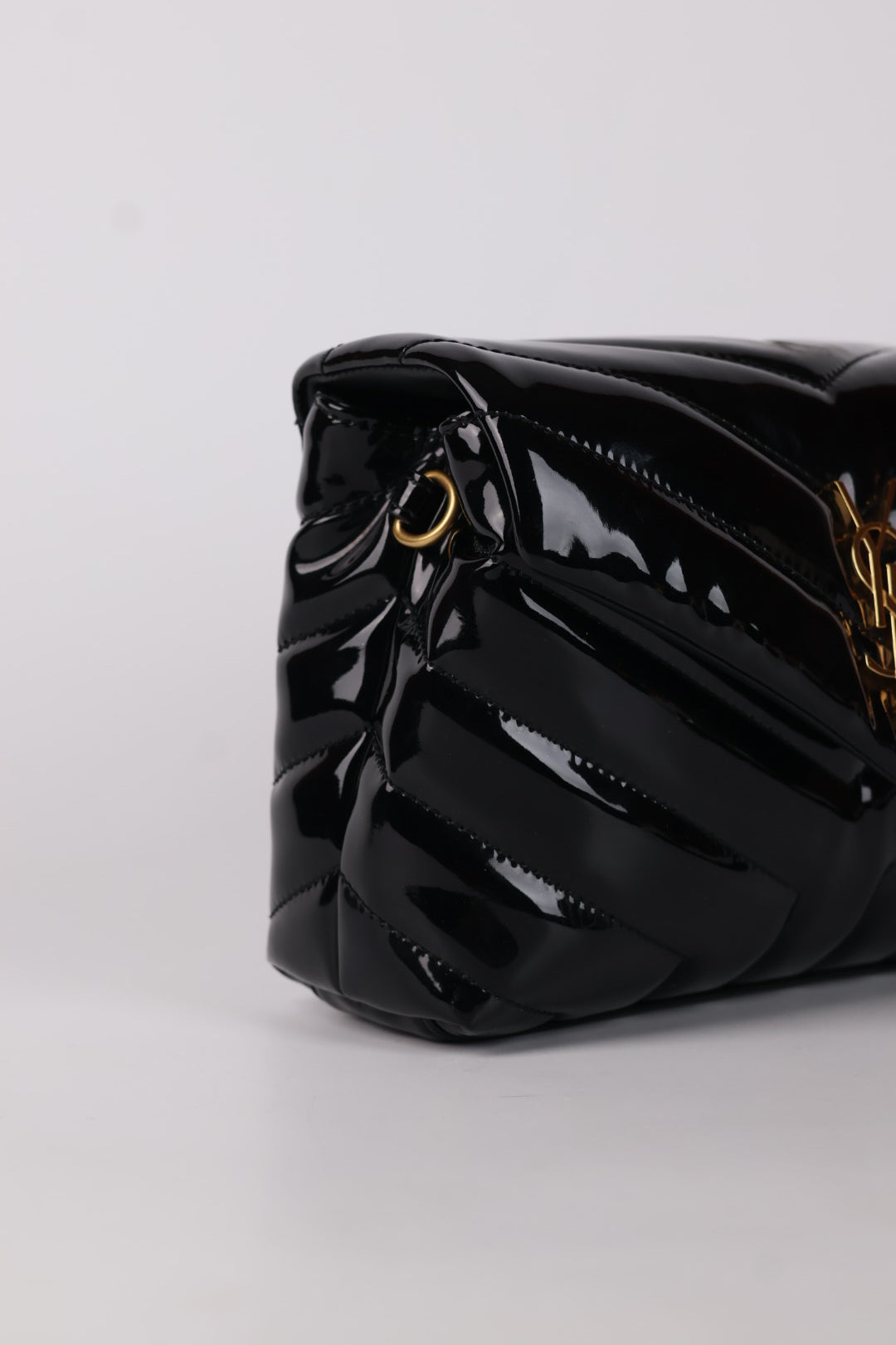 Saint Laurent Lou Lou Toy Vernis