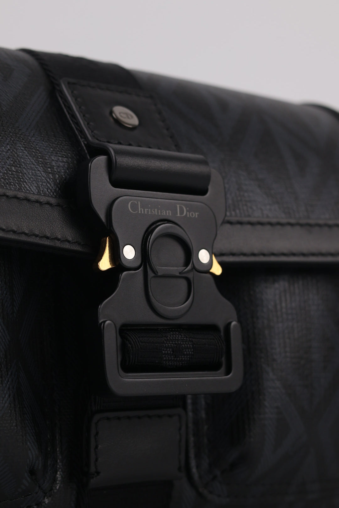 Dior Messenger Hit the Road Diamond