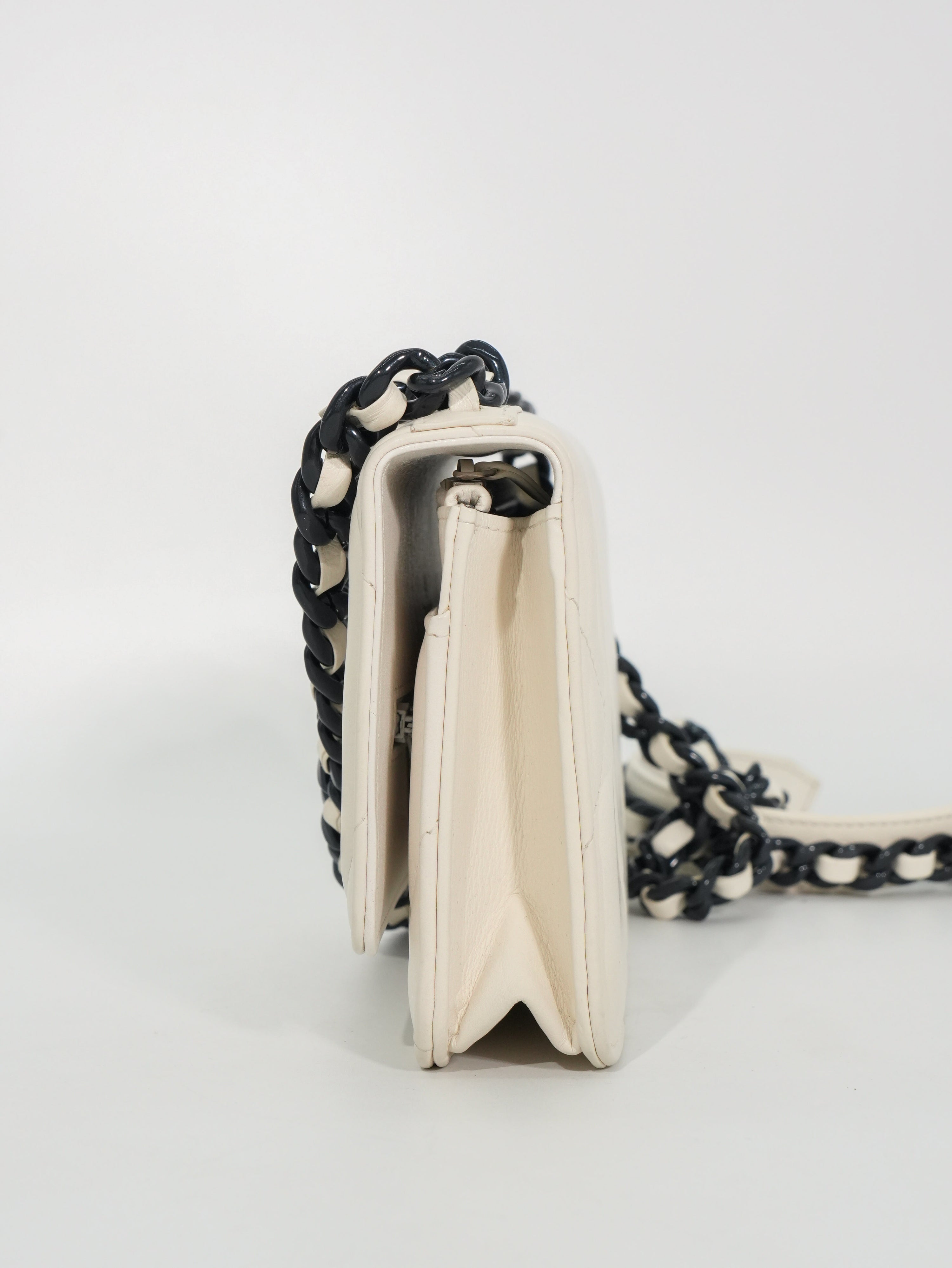 Chanel 19 Woc in Pelle