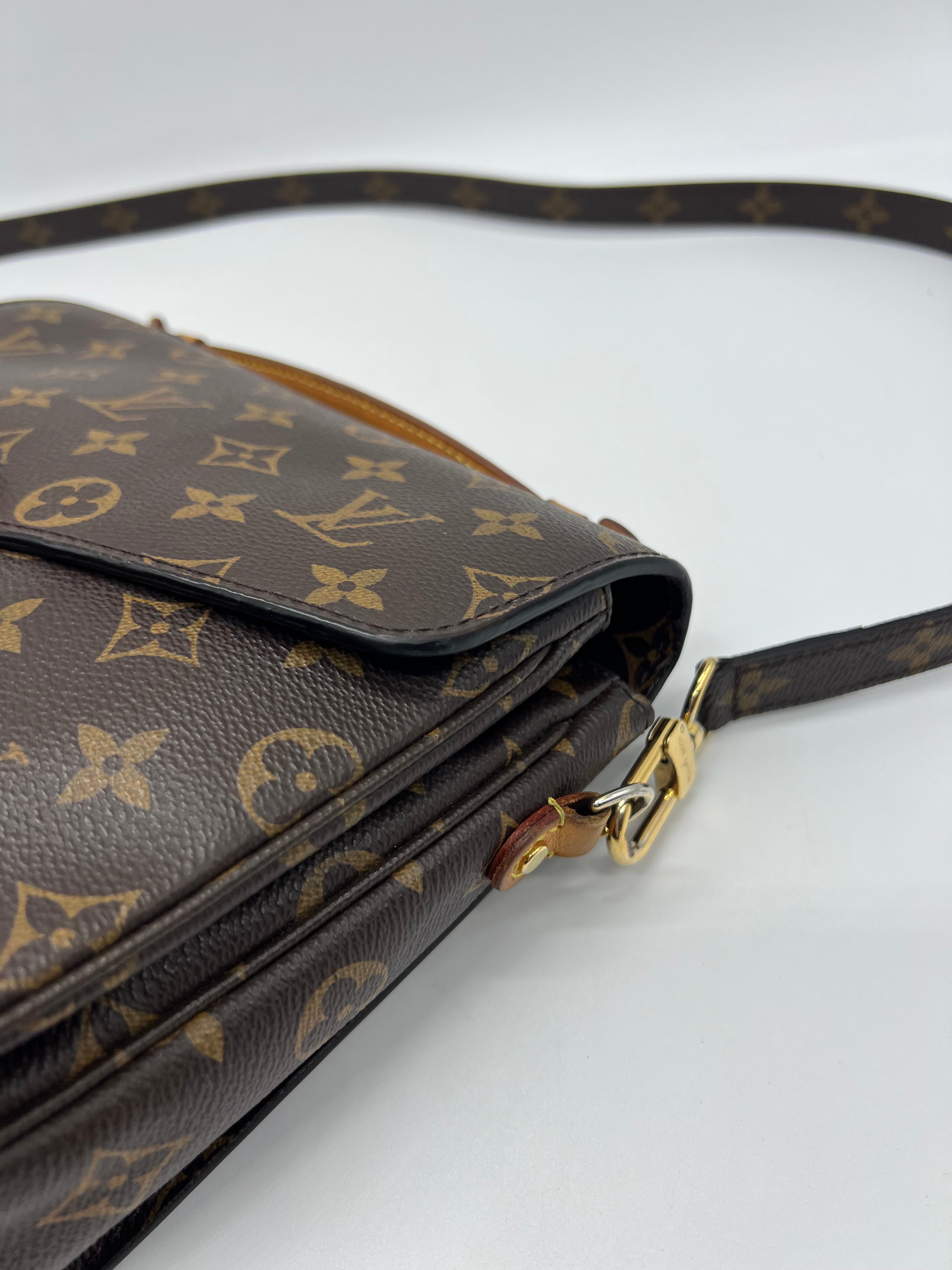 Louis Vuitton Métis Monogram