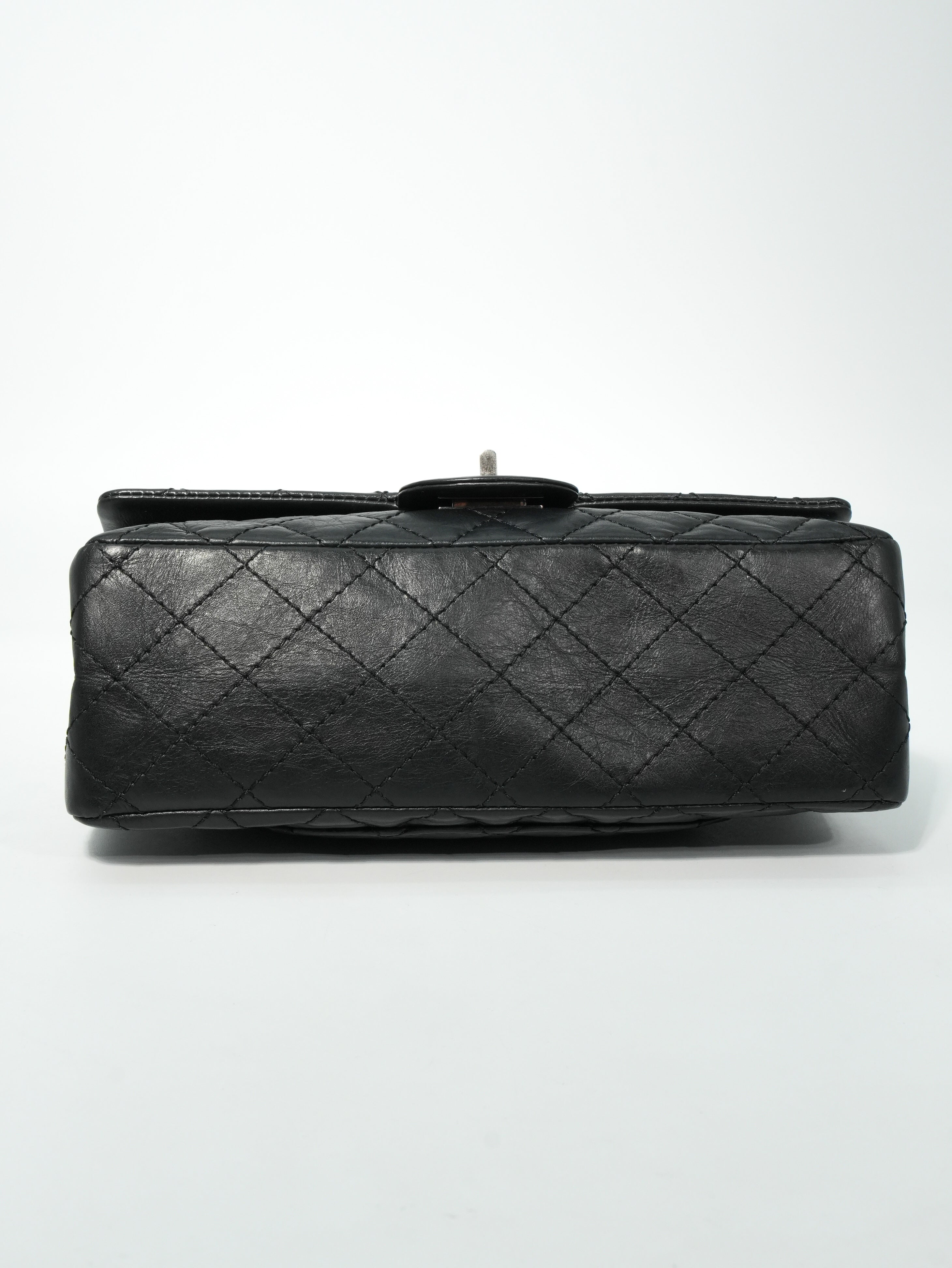 Chanel 2.55 Reissue