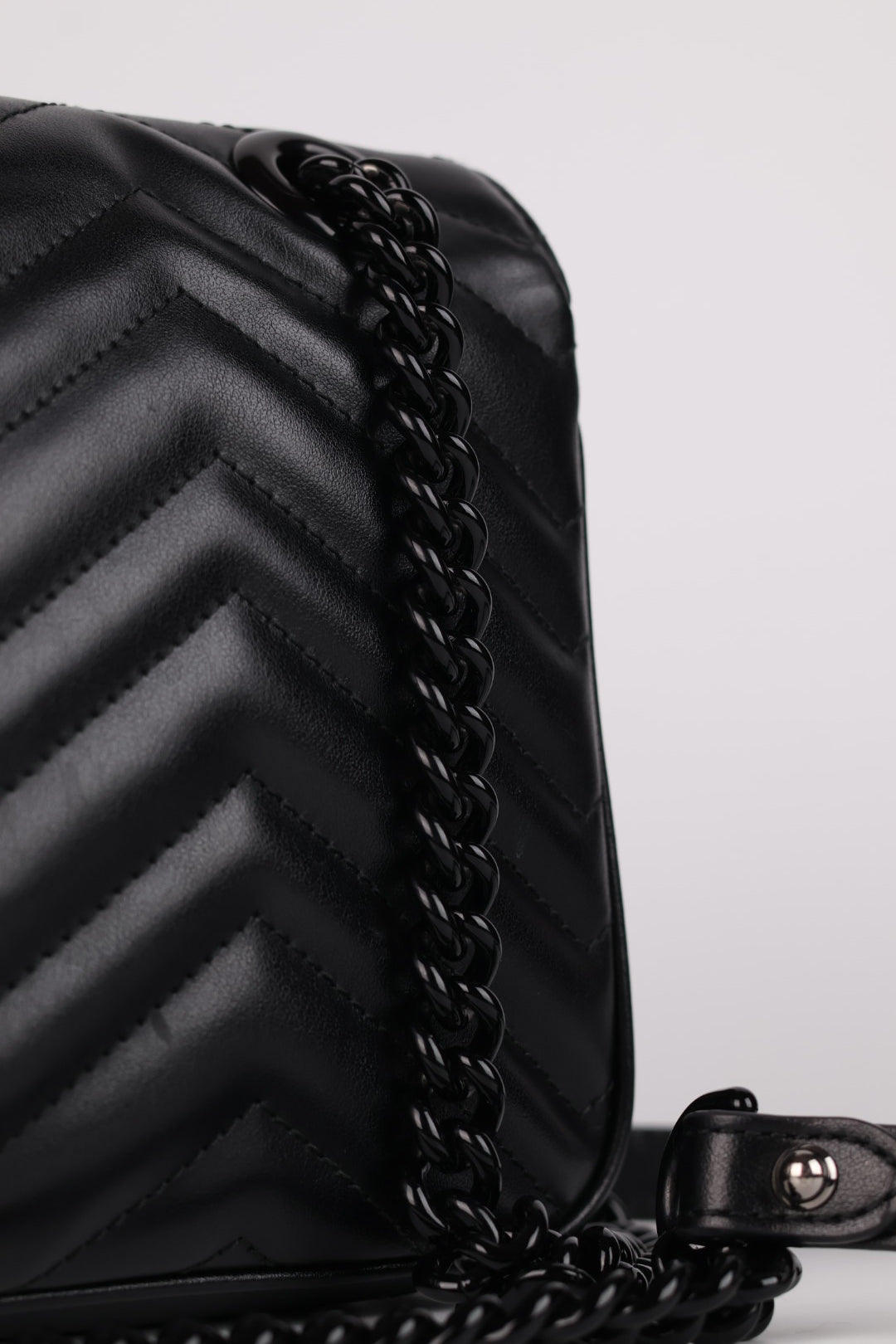 Gucci Marmont Media Total Black