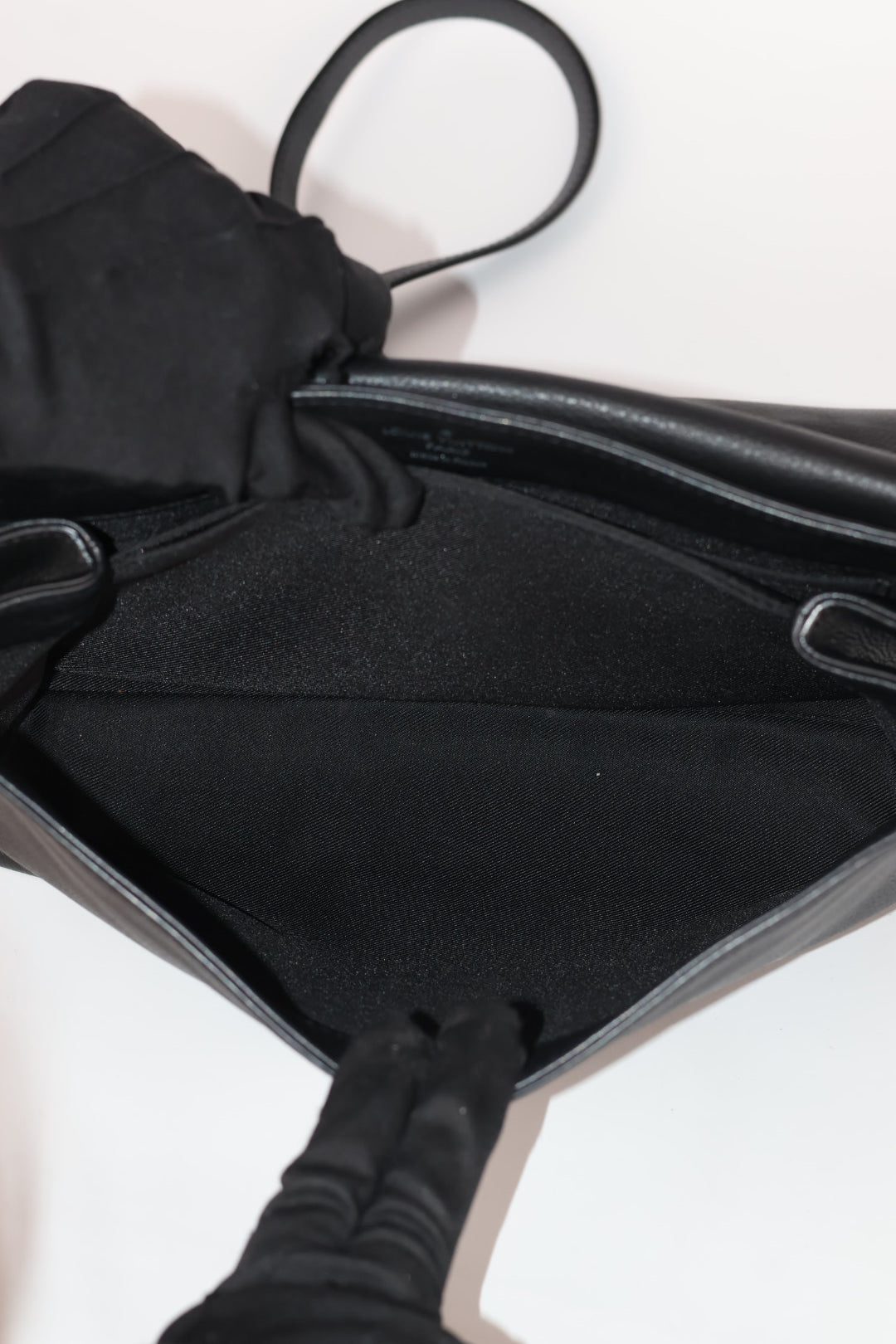 Louis Vuitton Lockme Handle in Pelle