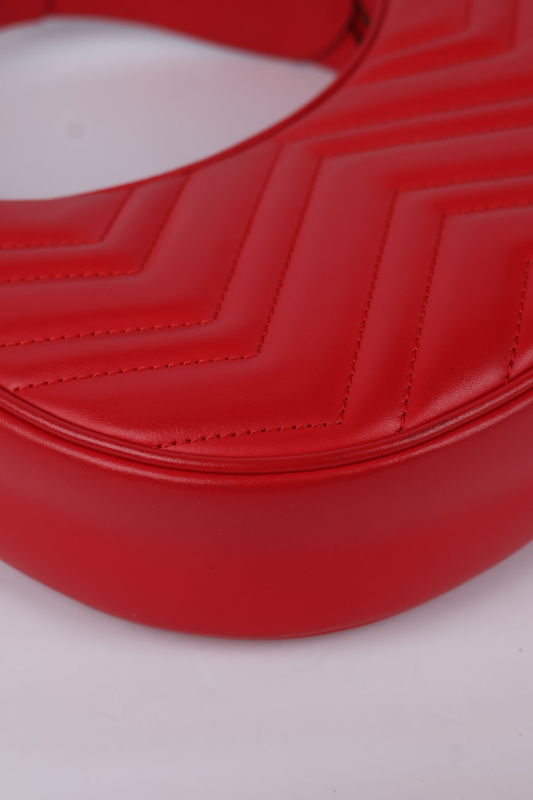 Gucci Marmont Hobo Matelassé