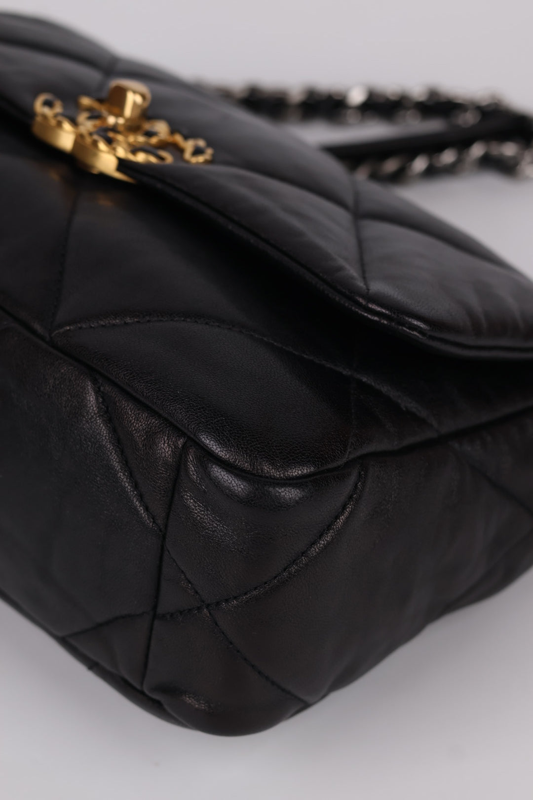 Chanel 19 in Pelle d’Agnello