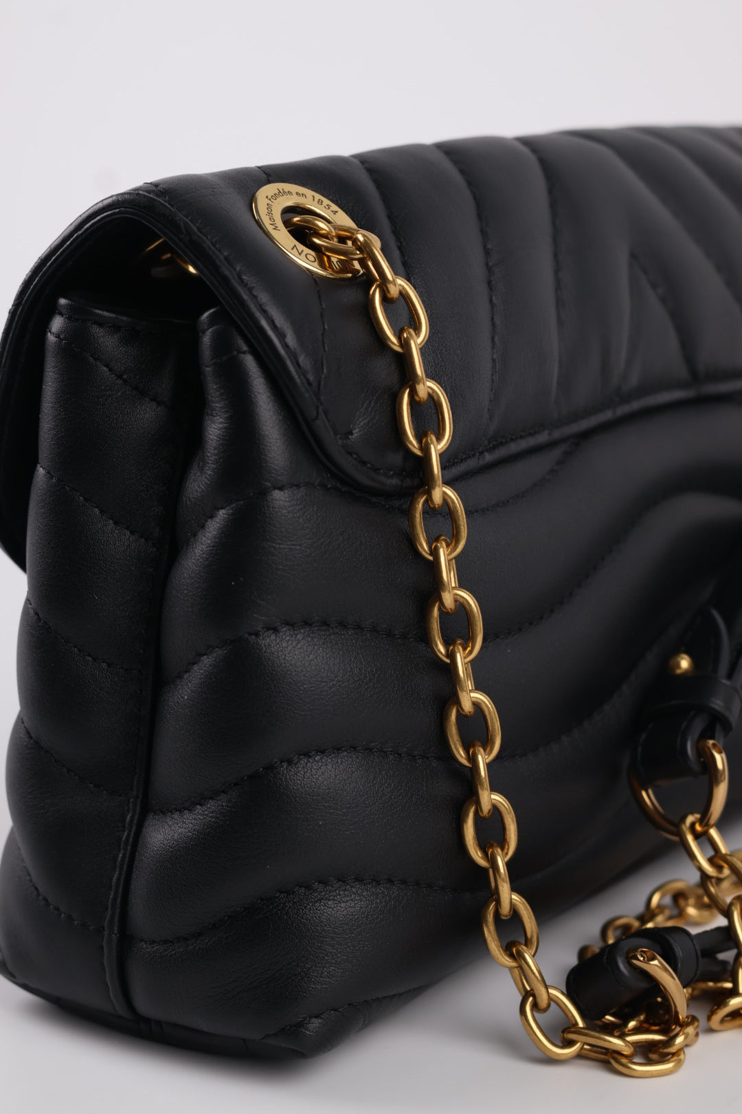 Louis Vuitton New Wave Media