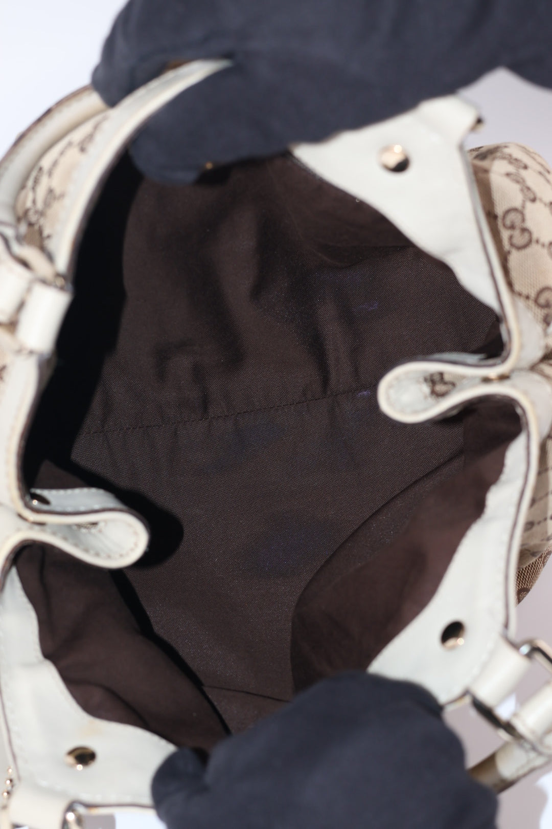 Gucci Sukey Small GG Wave