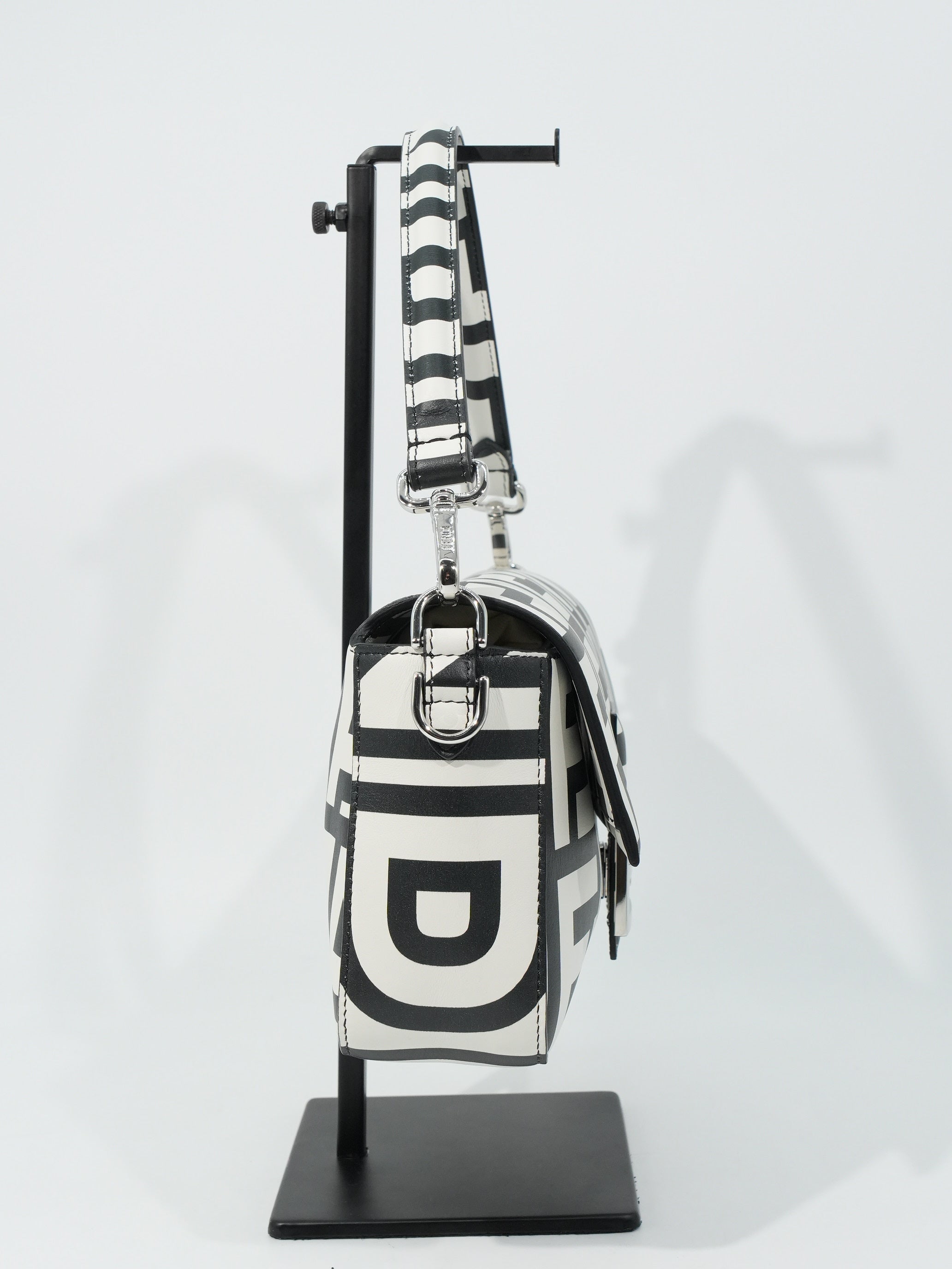 Fendi Baguette Media Marc Jacobs