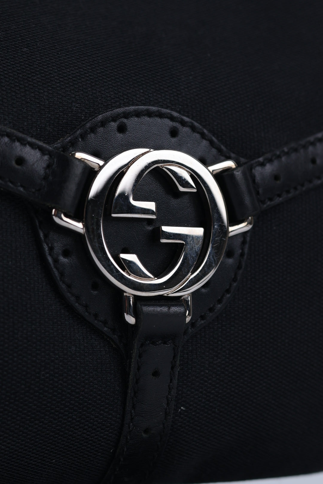 Gucci Interlocking a Spalla