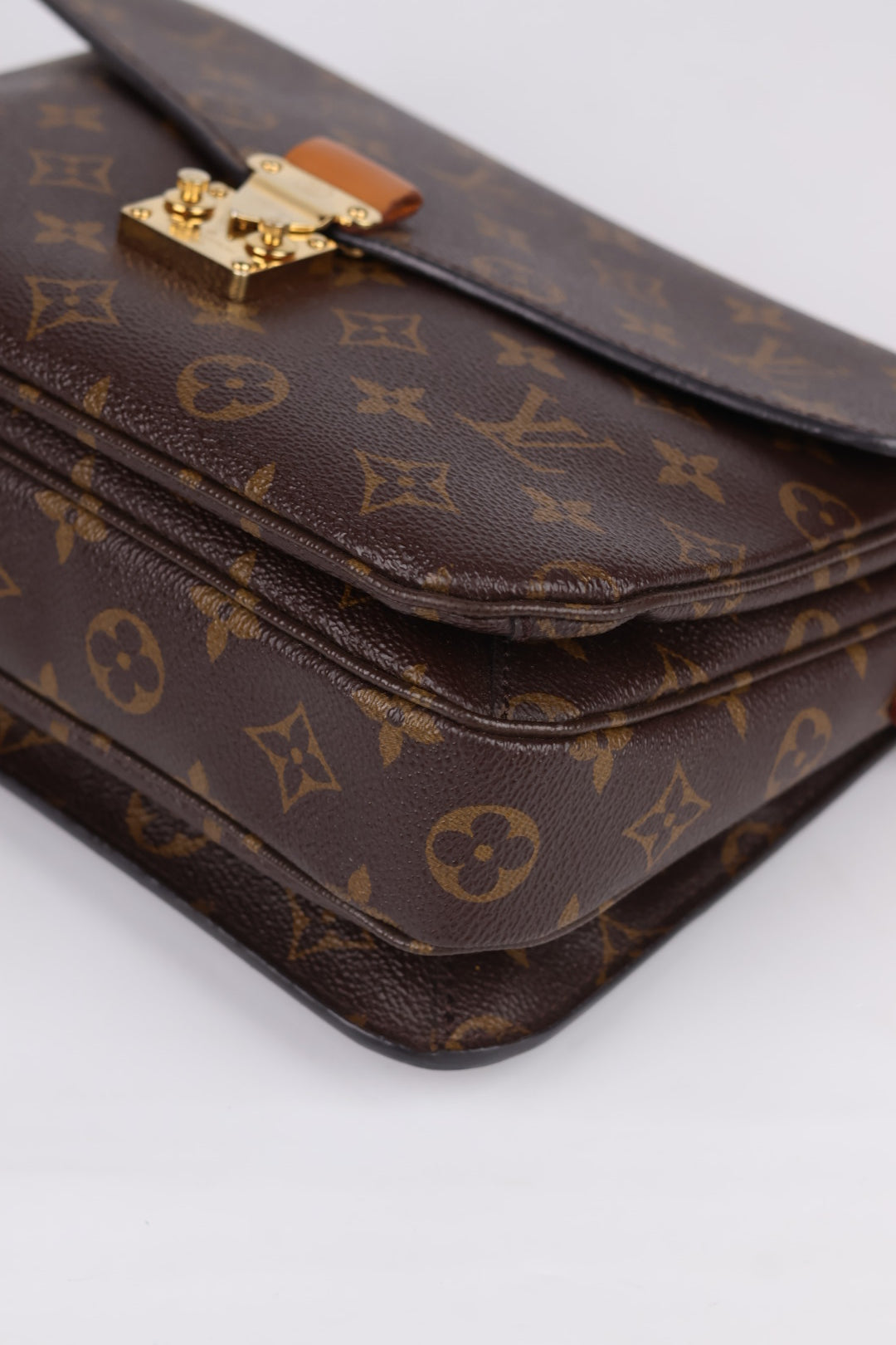 Louis Vuitton Métis Monogram