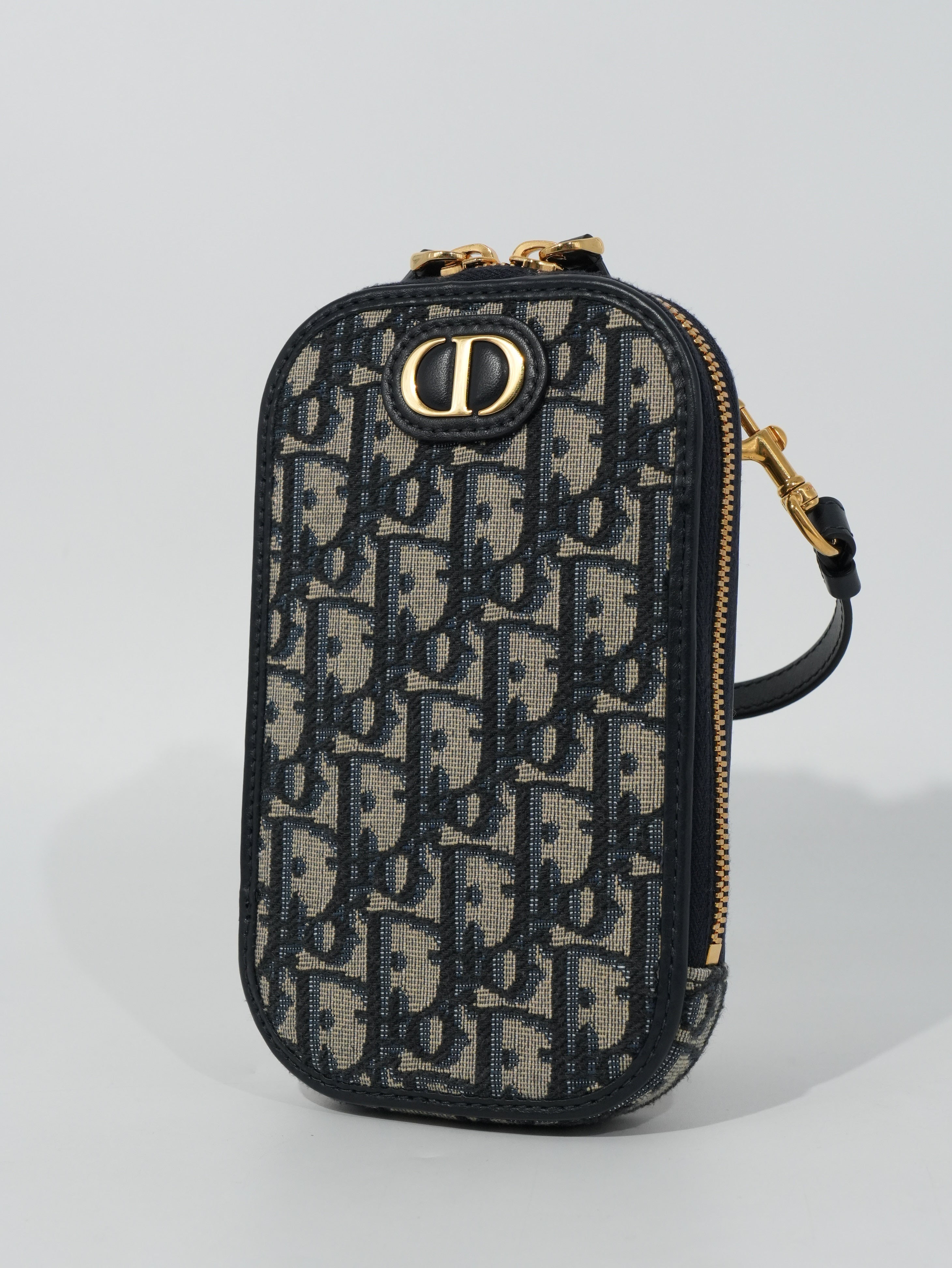 Dior Call’in 30 Montaigne