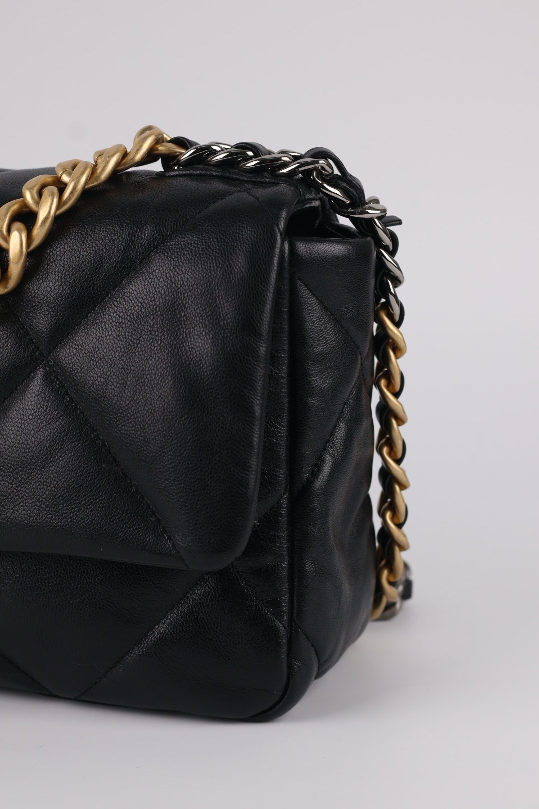 Chanel 19 in Pelle d’Agnello