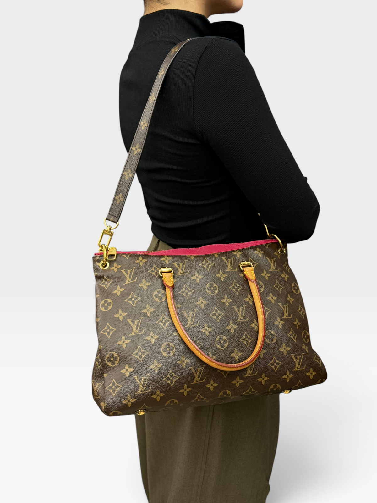 Louis Vuitton Pallas Tote Monogram