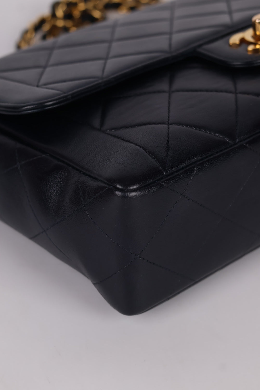 Chanel Classic Flap Vintage Matelassé
