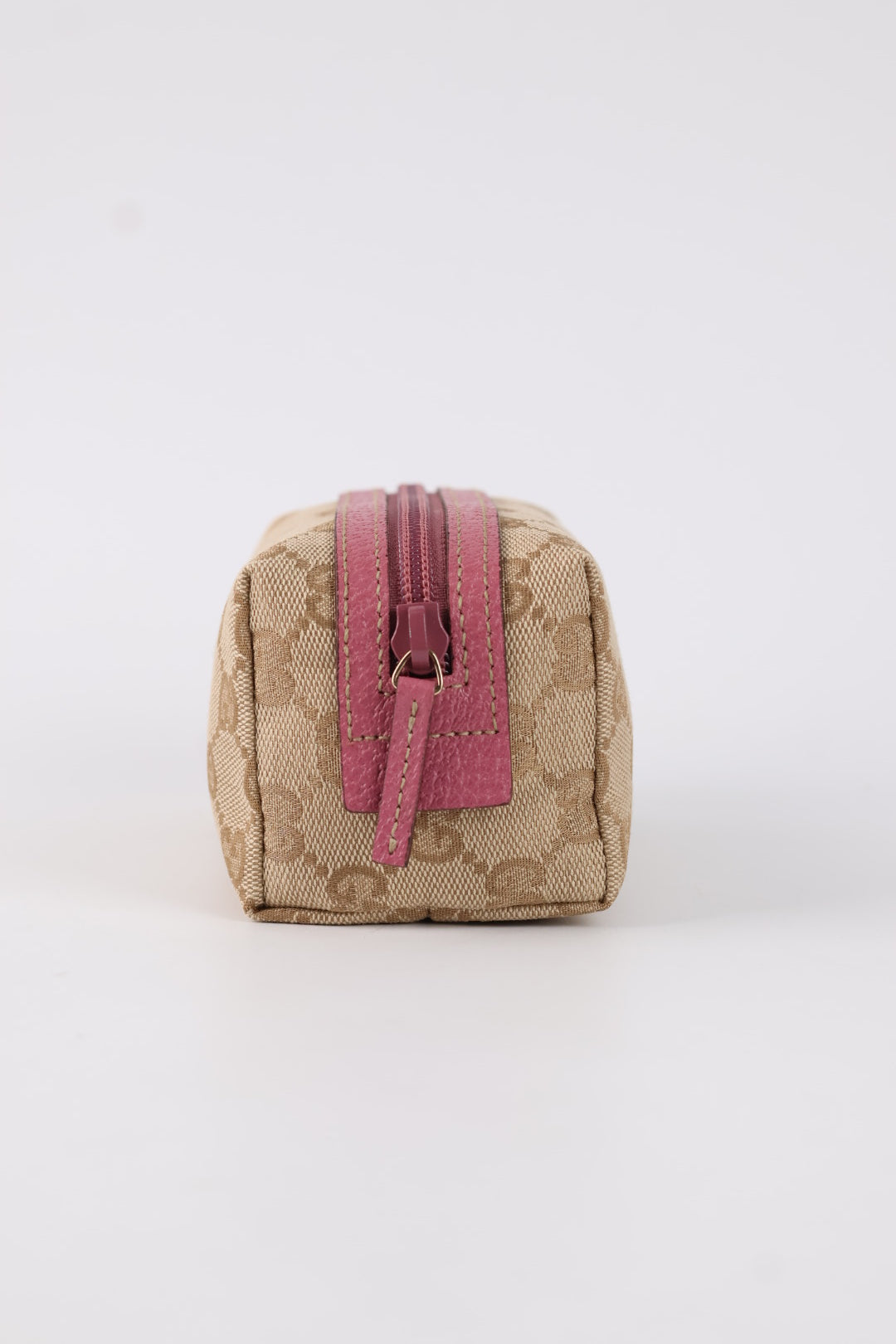 Gucci Mini Pouch GG Wave