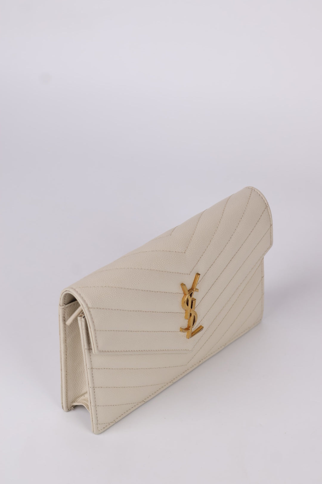 Saint Laurent Envelope Cassandre con Catena