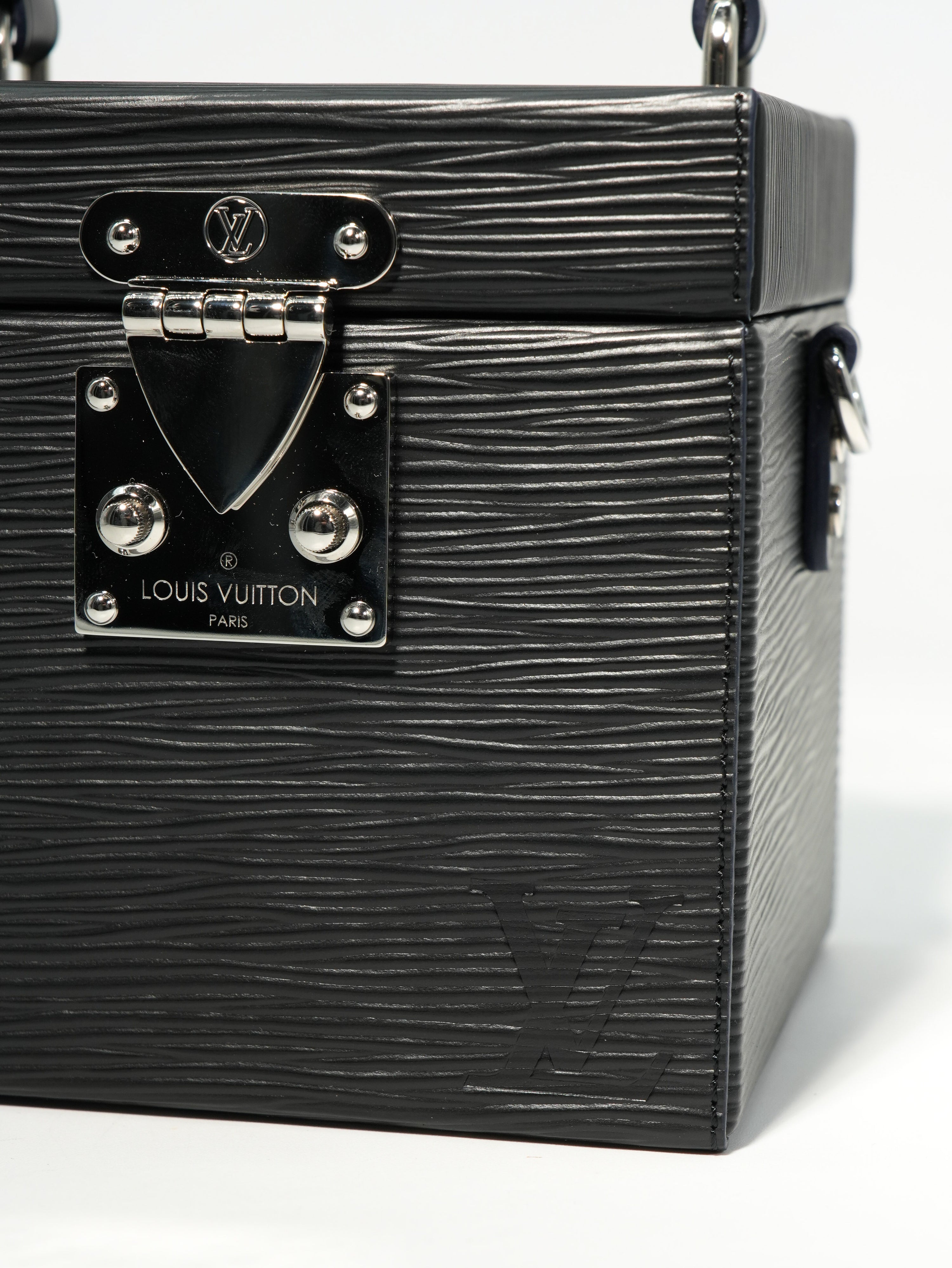 Louis Vuitton Bleecker Epi