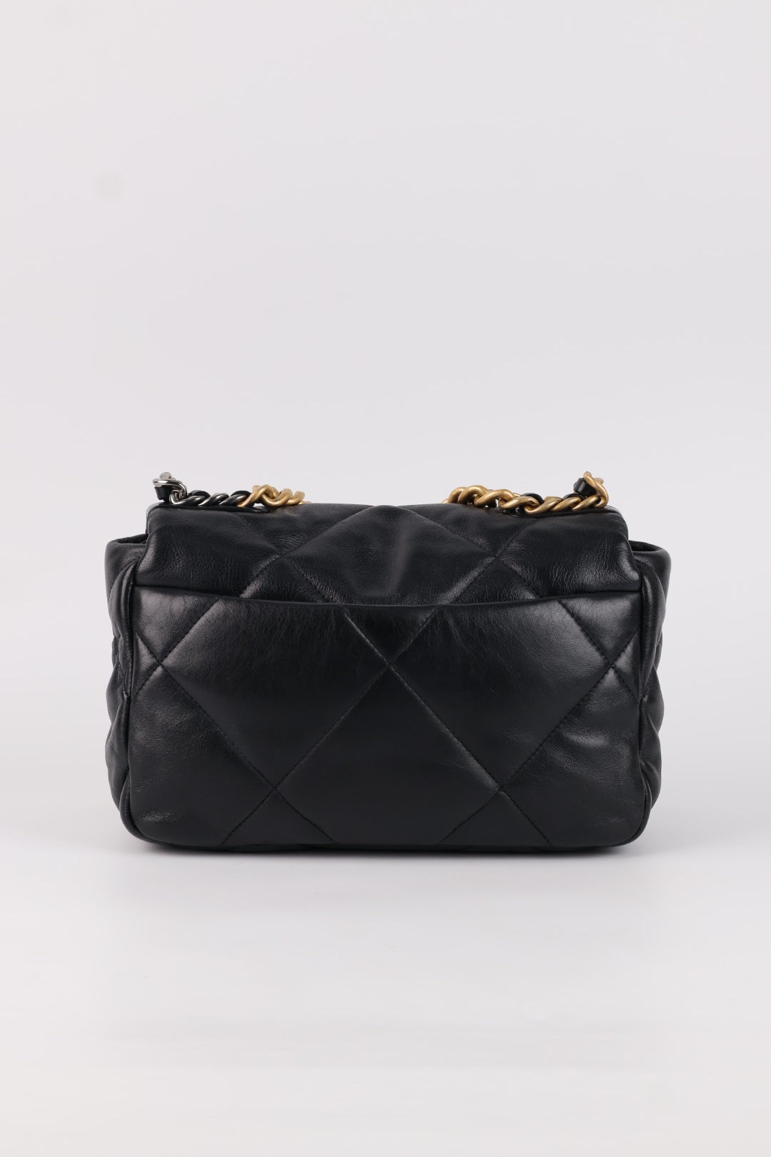 Chanel 19 in Pelle d’Agnello