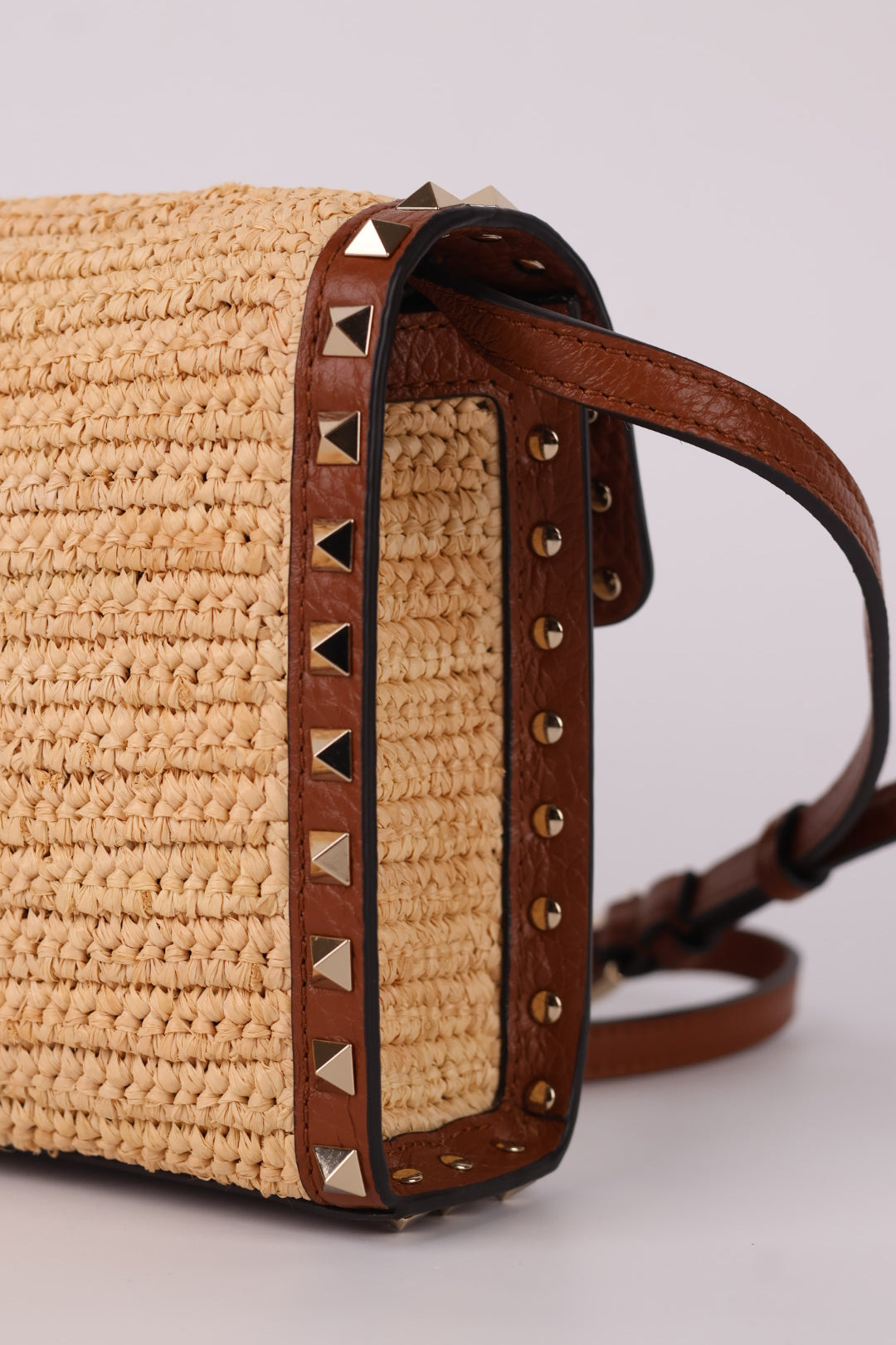 Valentino Rockstud Piccola a Tracolla Rafia