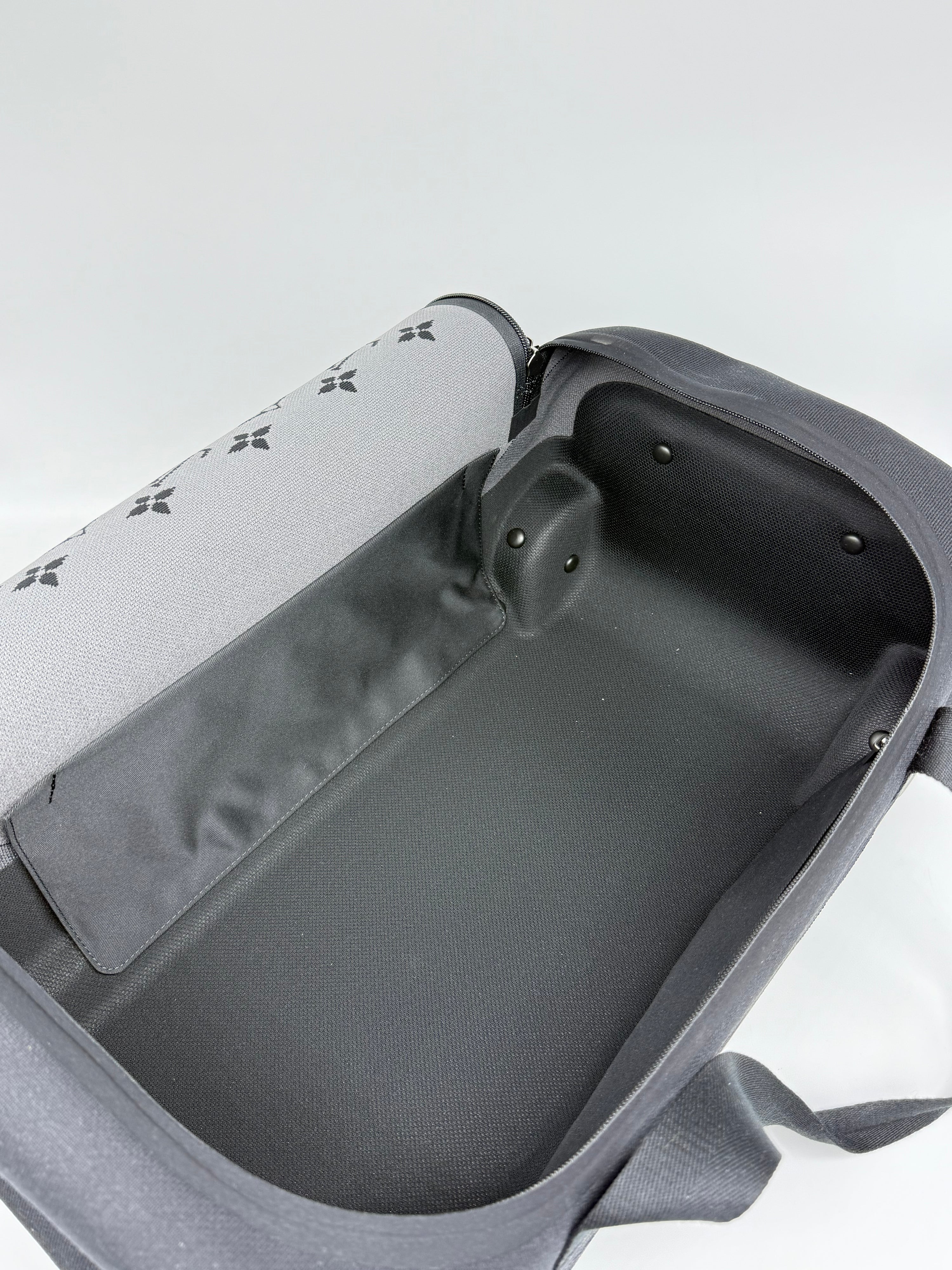 Louis Vuitton Horizon Duffle 55