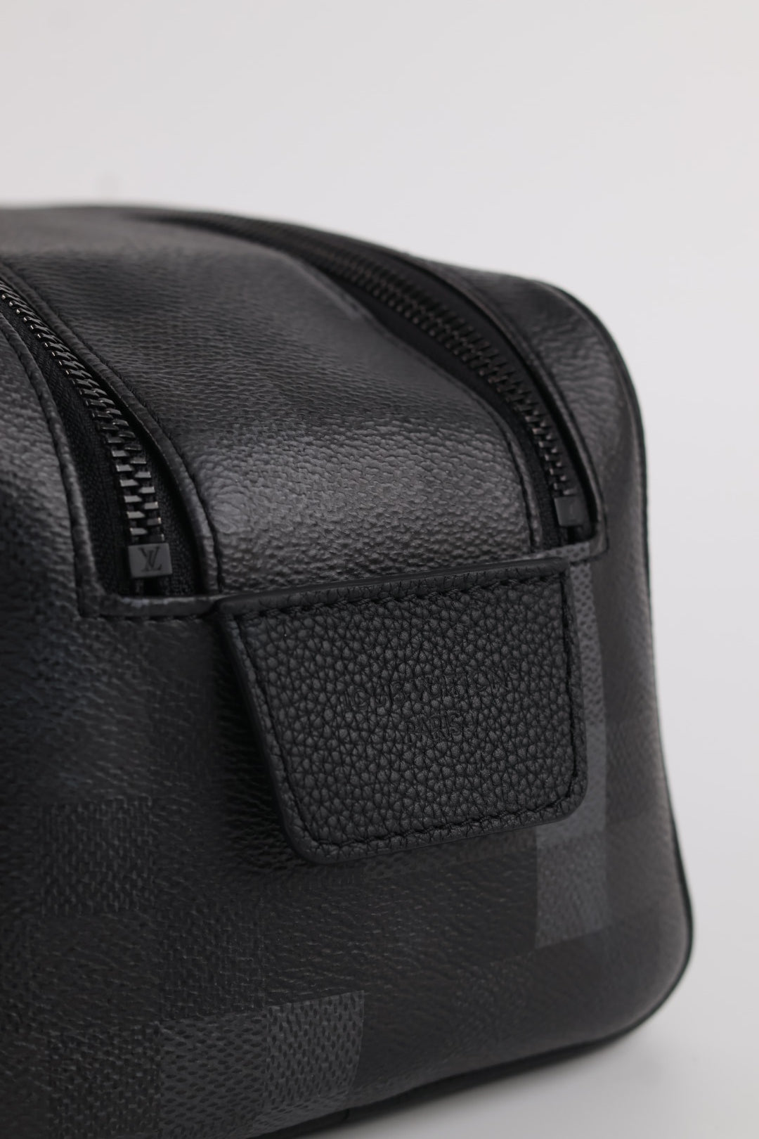 Louis Vuitton Toilette Dopp Kit Damoflage