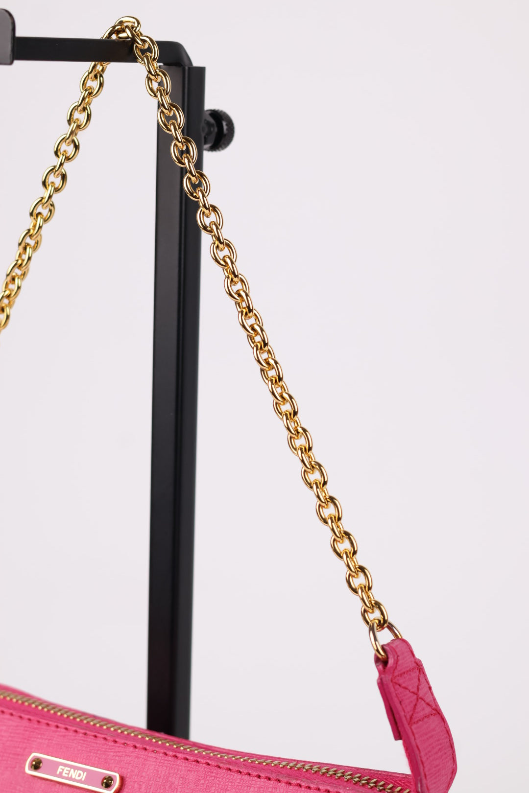 Fendi Chain Pochette in Pelle