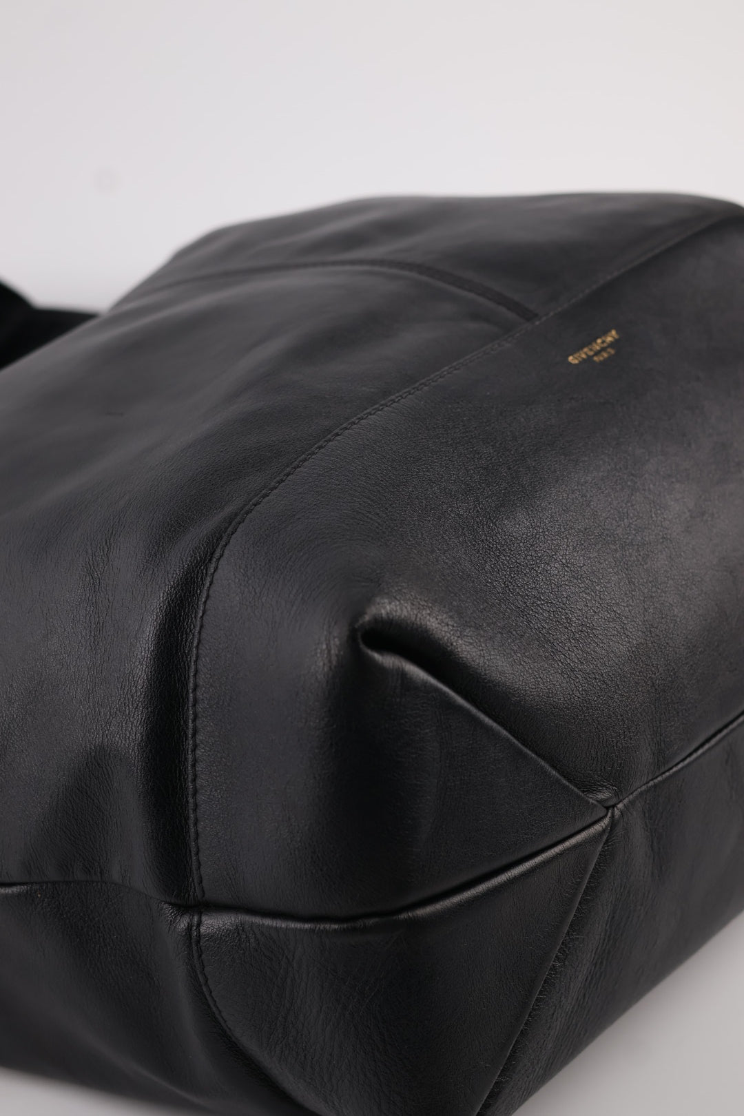Givenchy Tote in Pelle Morbida