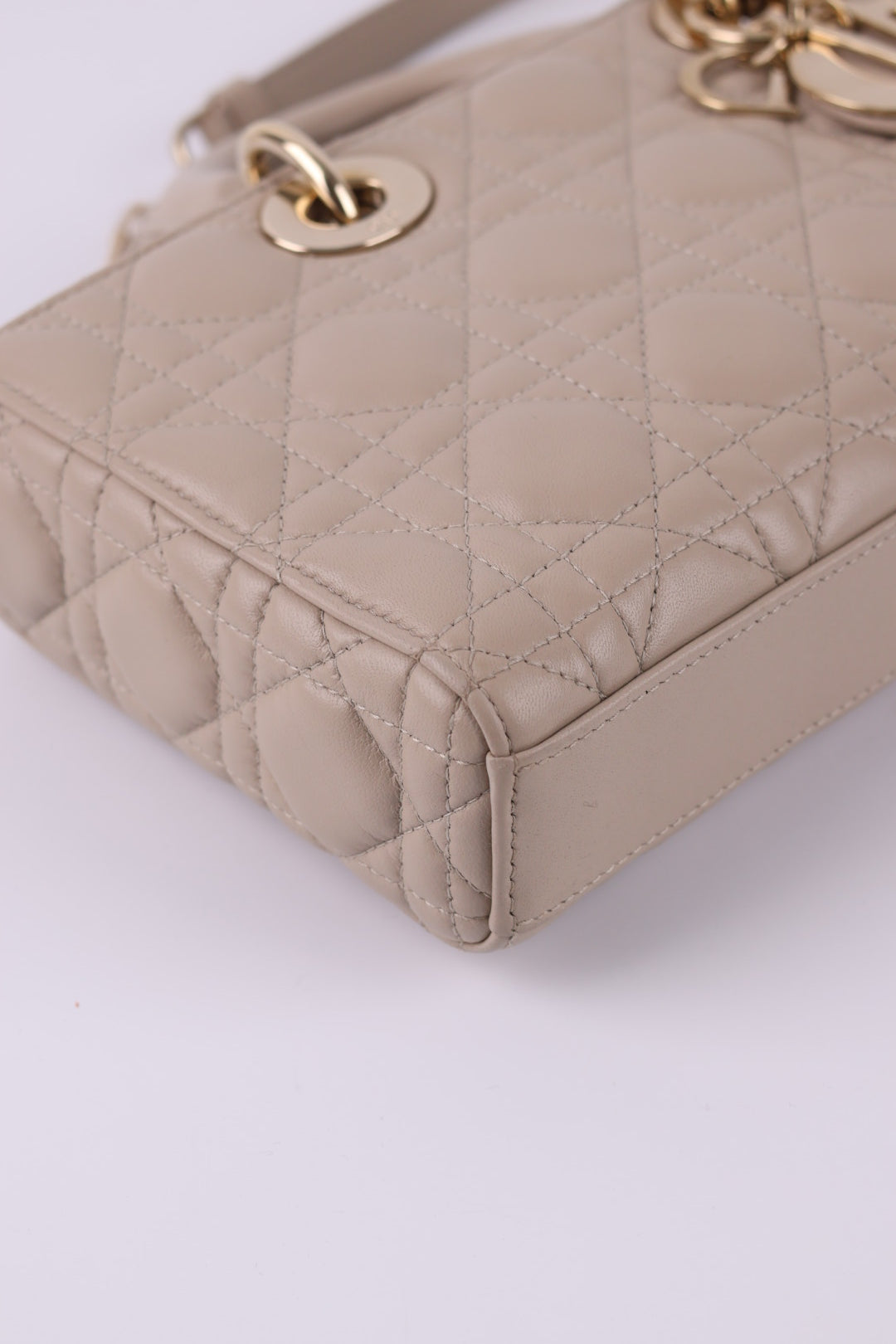 Lady Dior D-Joy Media