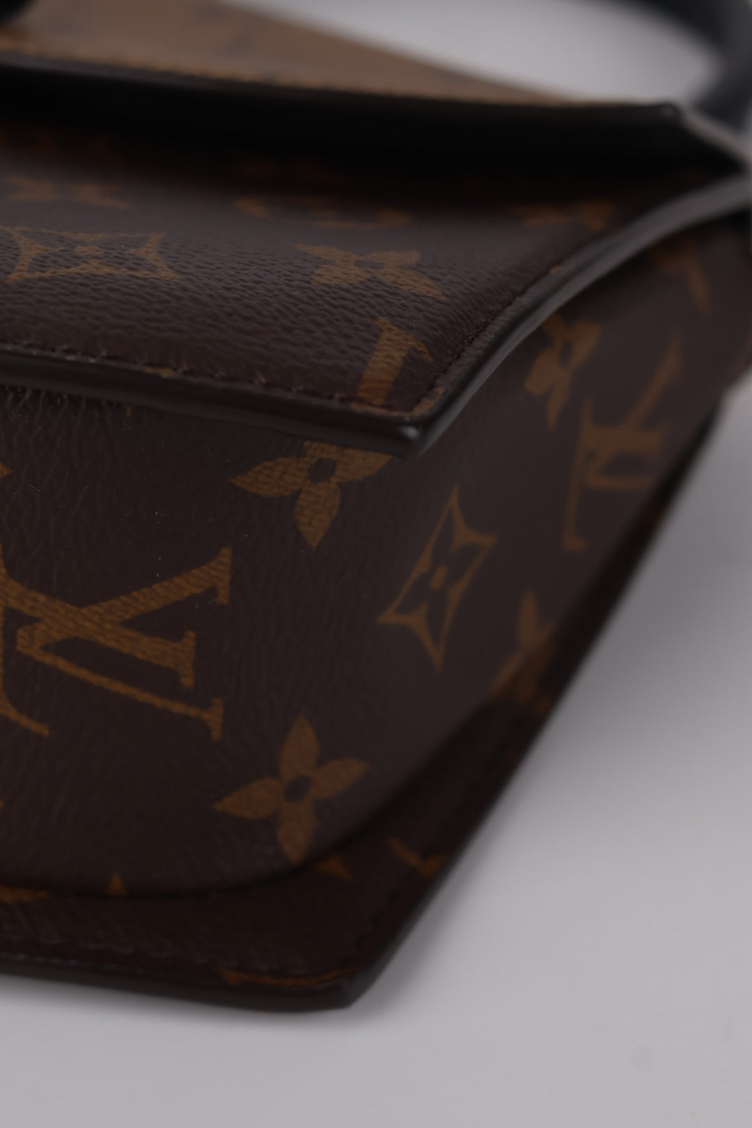 Louis Vuitton Tilsit Monogram