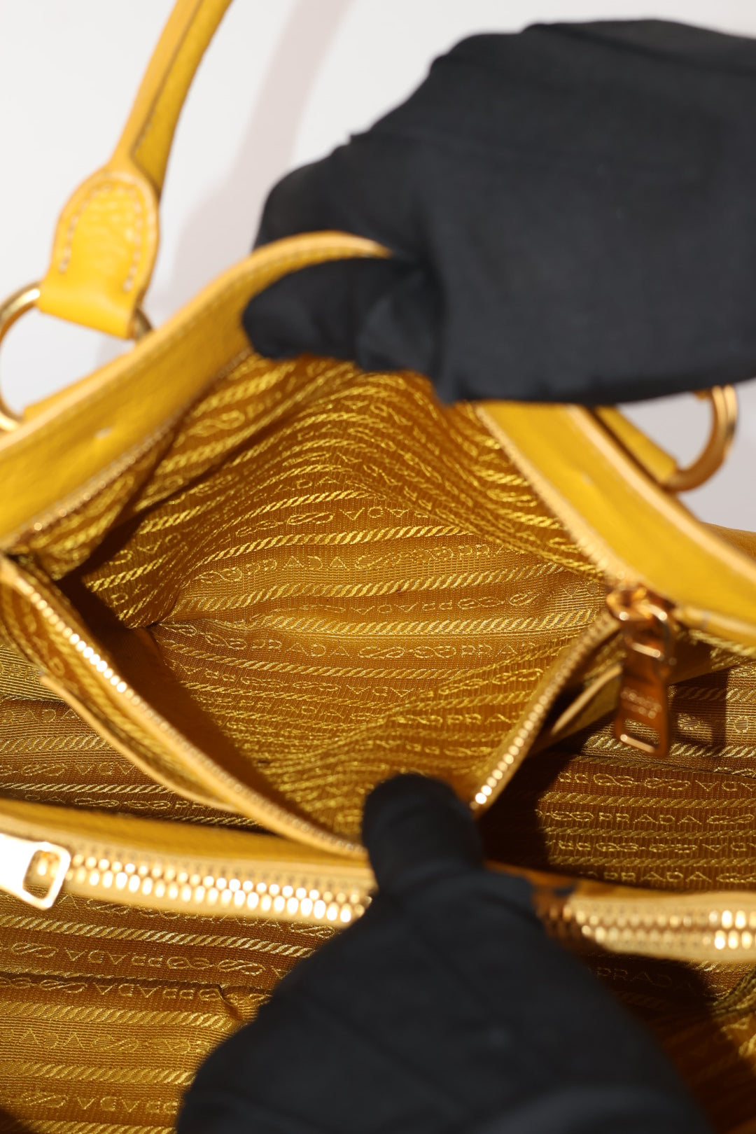 Prada Tote in Pelle