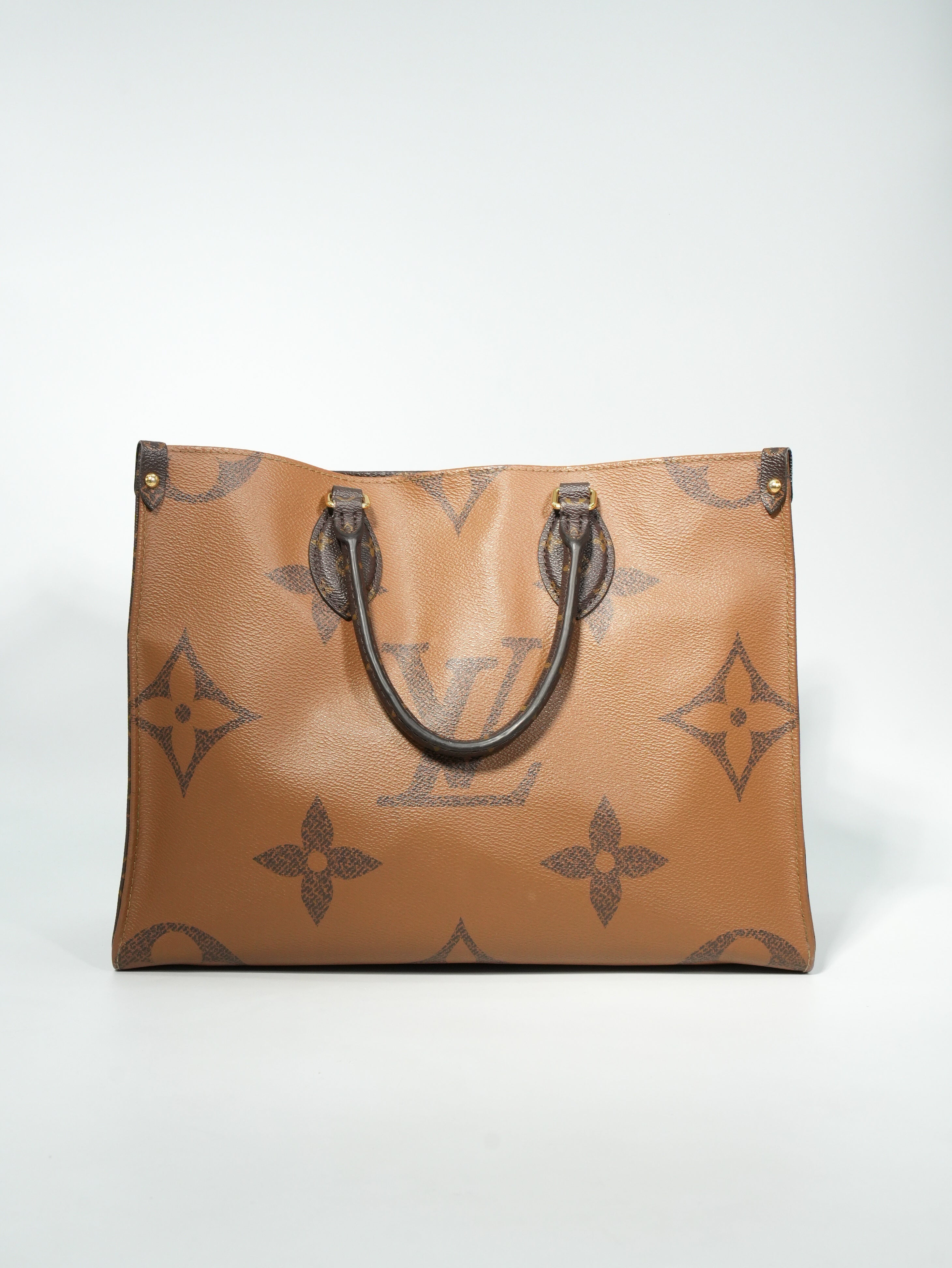 Louis Vuitton OnTheGo MM