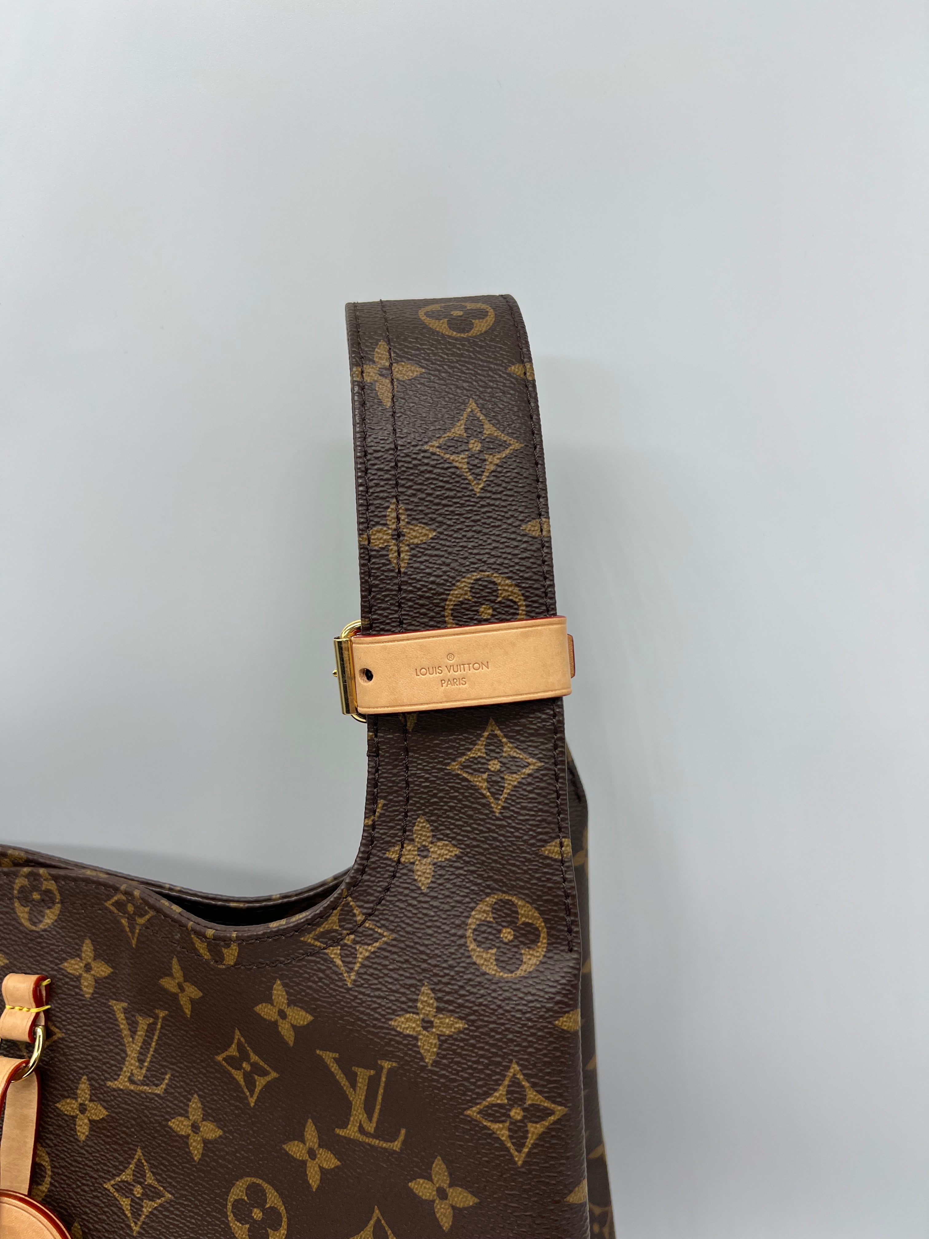 Louis Vuitton Atlantis GM Monogram