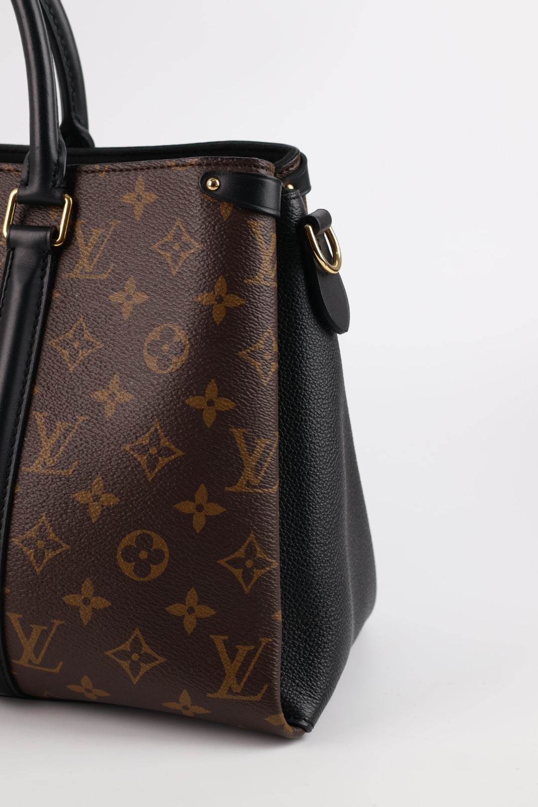 Louis Vuitton Soufflot MM Monogram