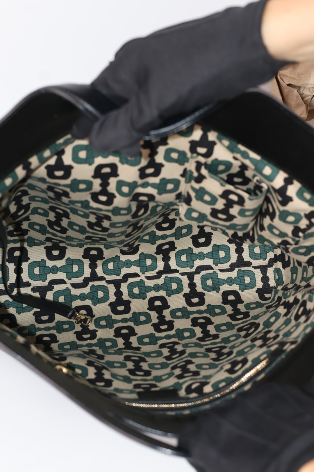 Gucci Tote GG Signature