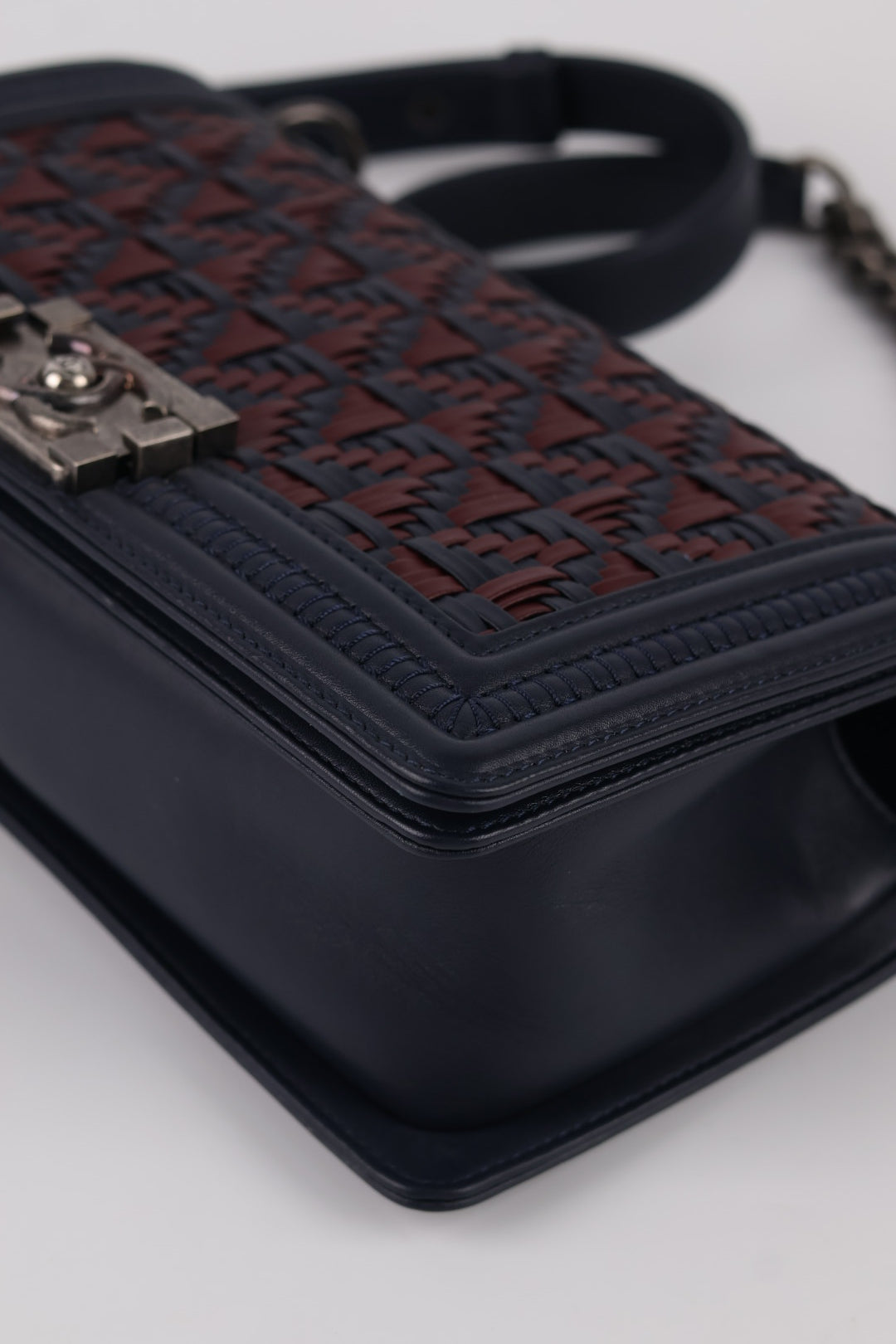 Chanel Boy in Pelle Intrecciata