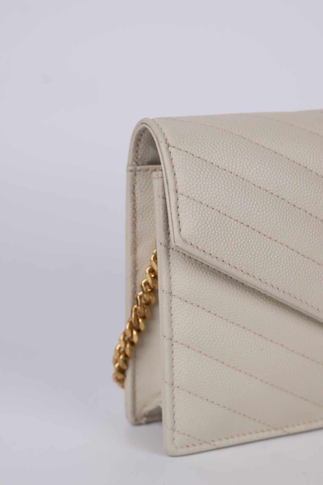 Saint Laurent Envelope Cassandre con Catena