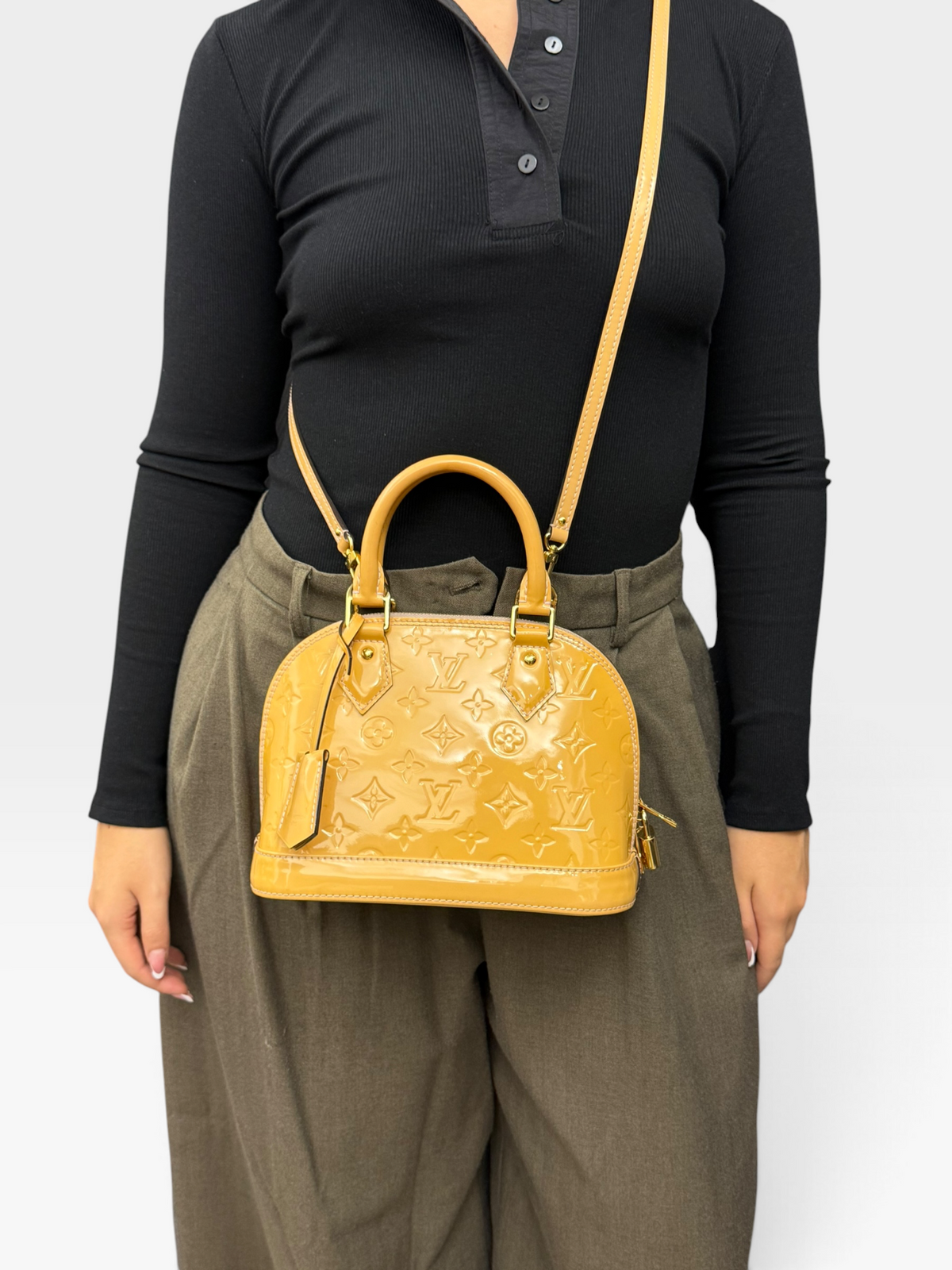 Louis Vuitton Alma BB Vernis