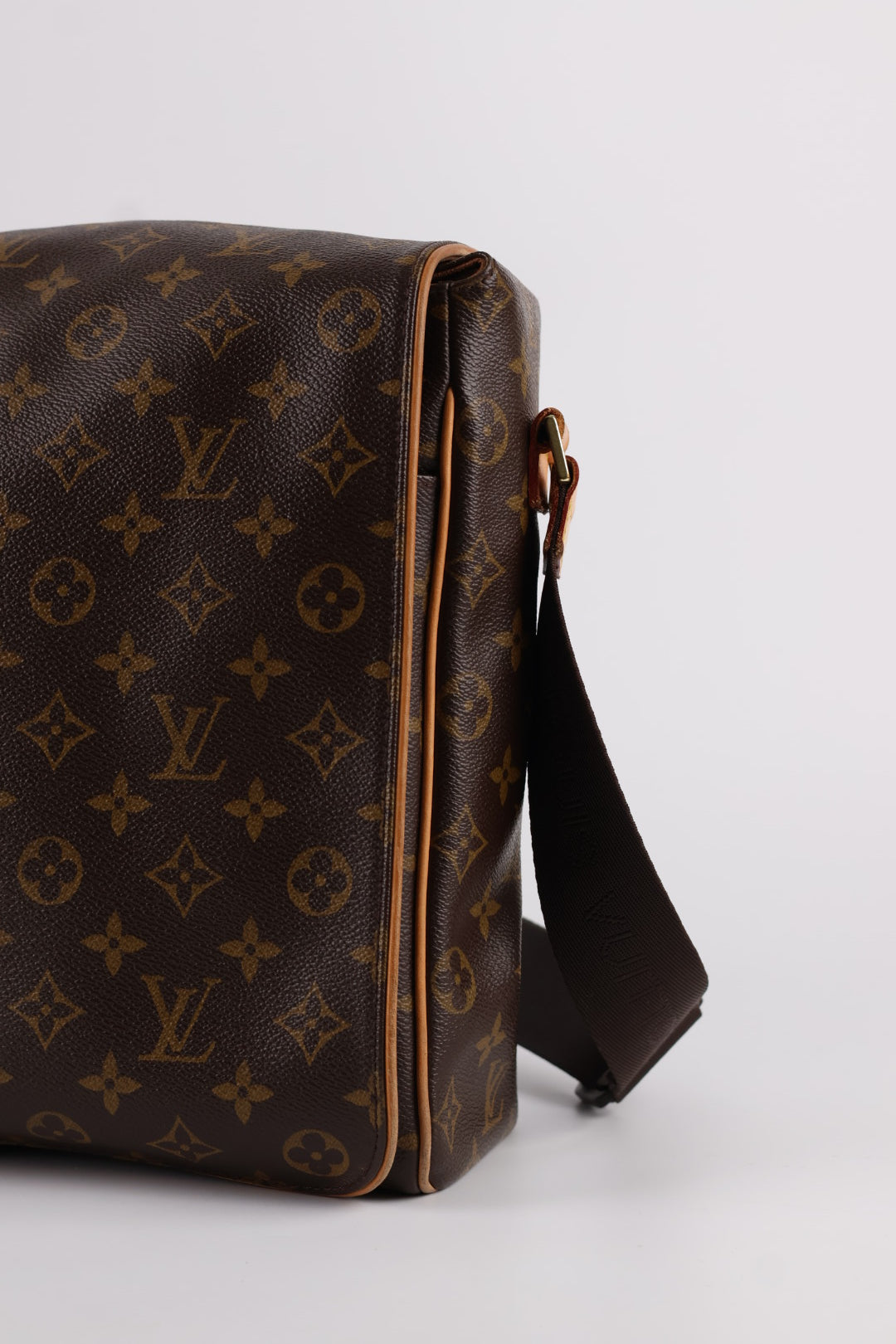 Louis Vuitton Abesses Messenger