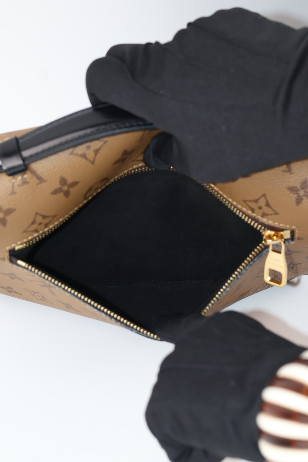 Louis Vuitton Métis Reverse