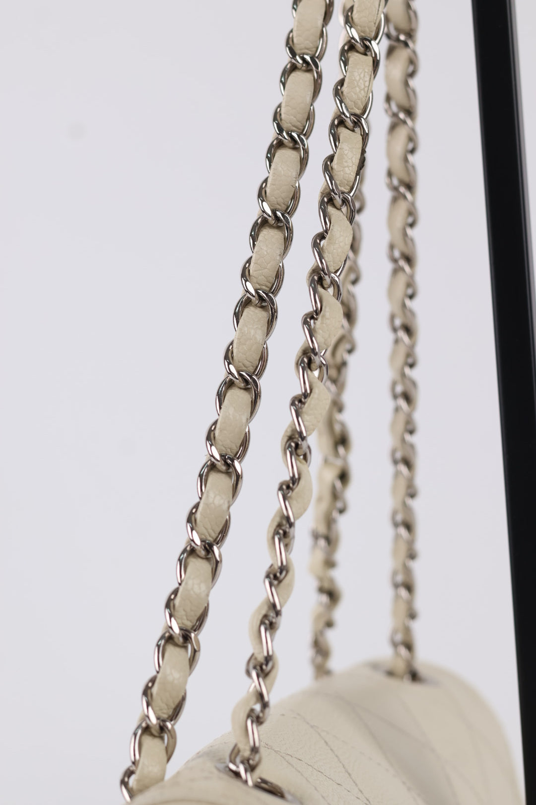 Chanel Reissue a Tracolla Caviar