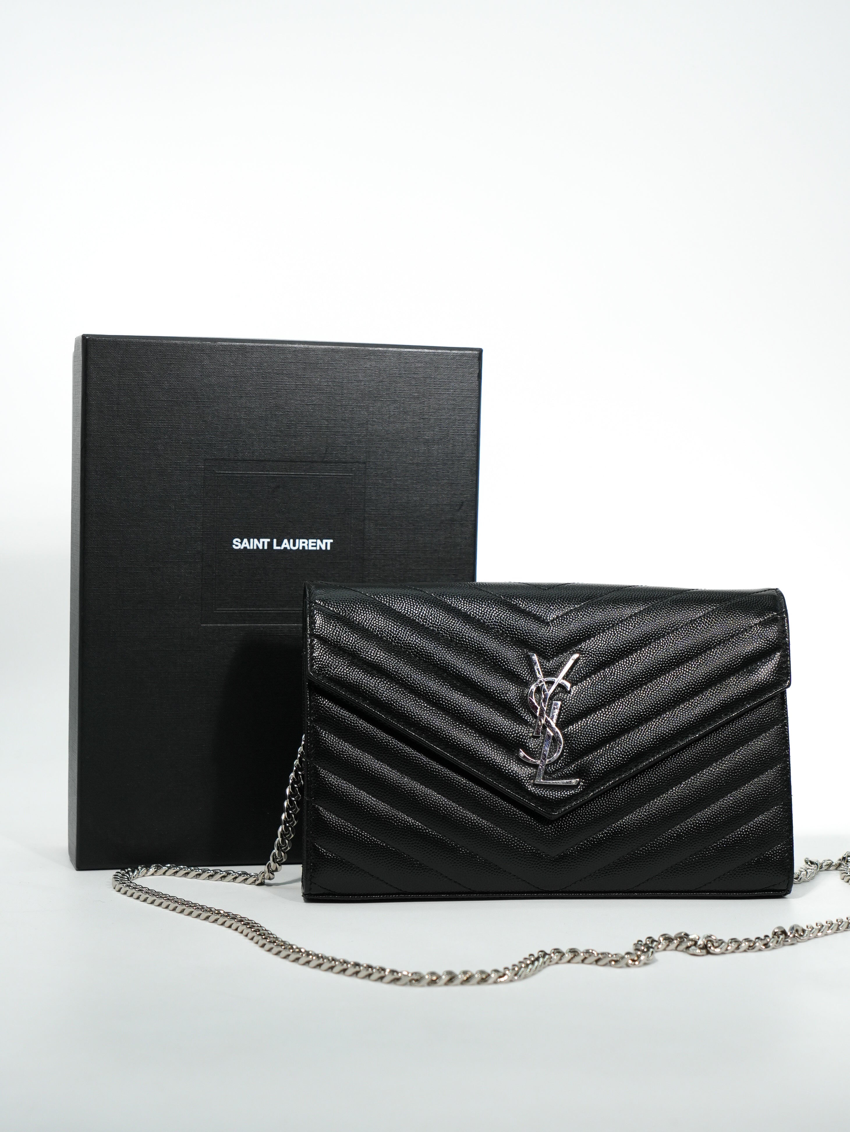 Saint Laurent Cassandre Grain de Poudre