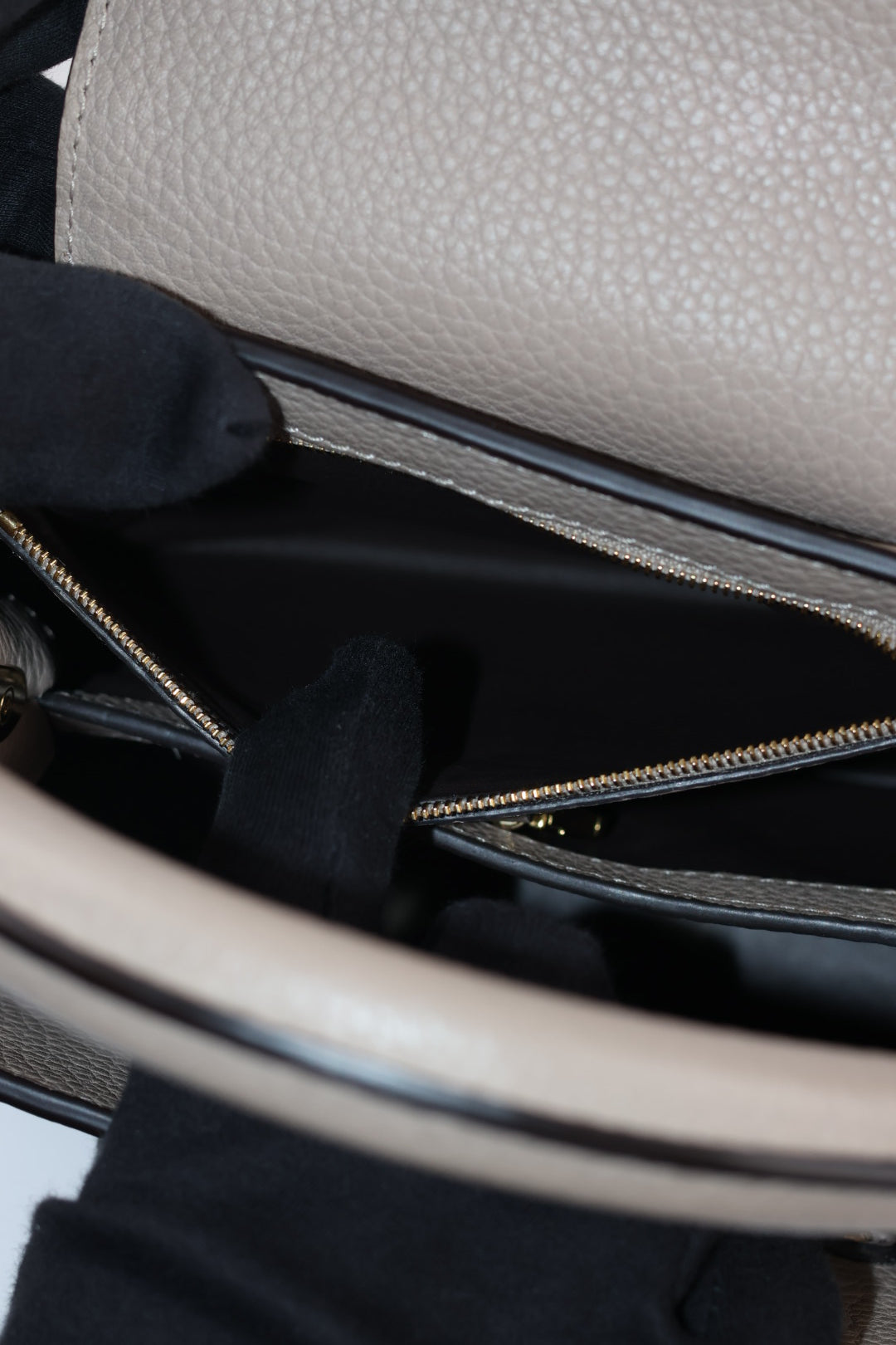 Louis Vuitton Capucines BB