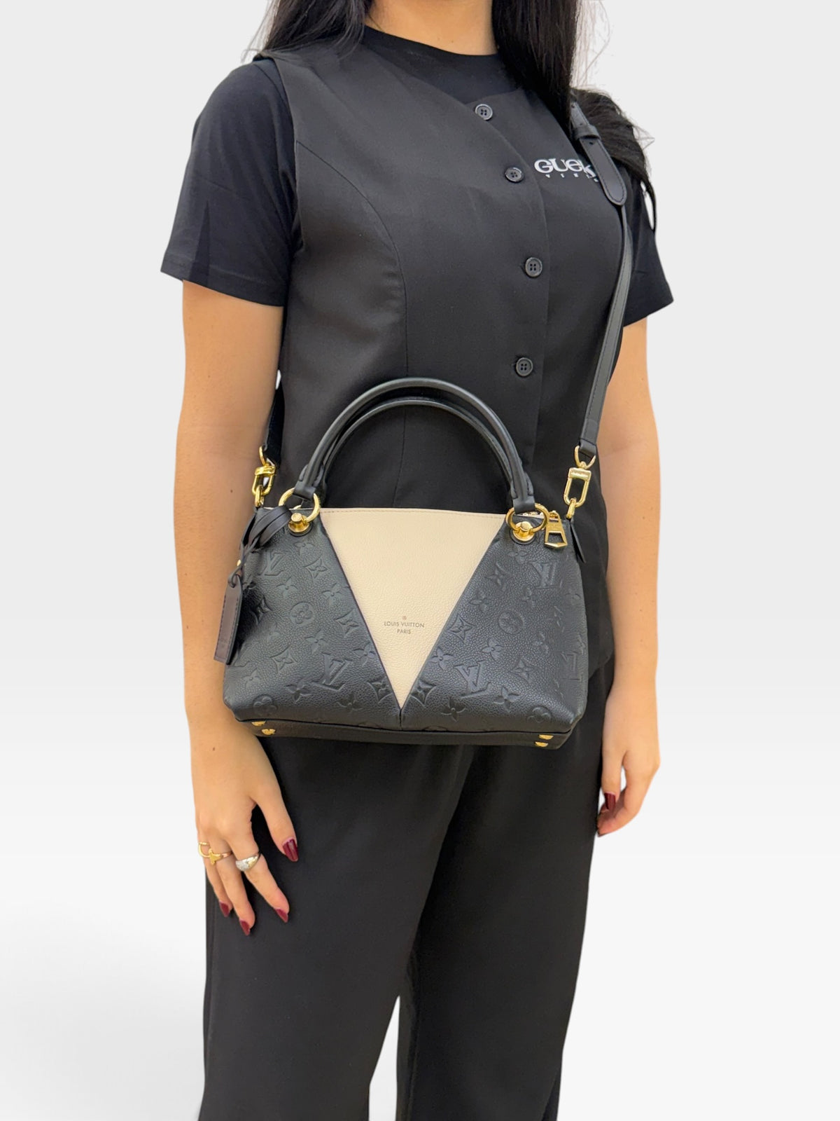 Louis Vuitton V Tote BB Empreinte