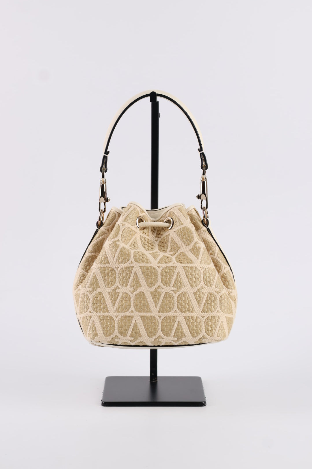 Valentino Bucket Locò Iconographe