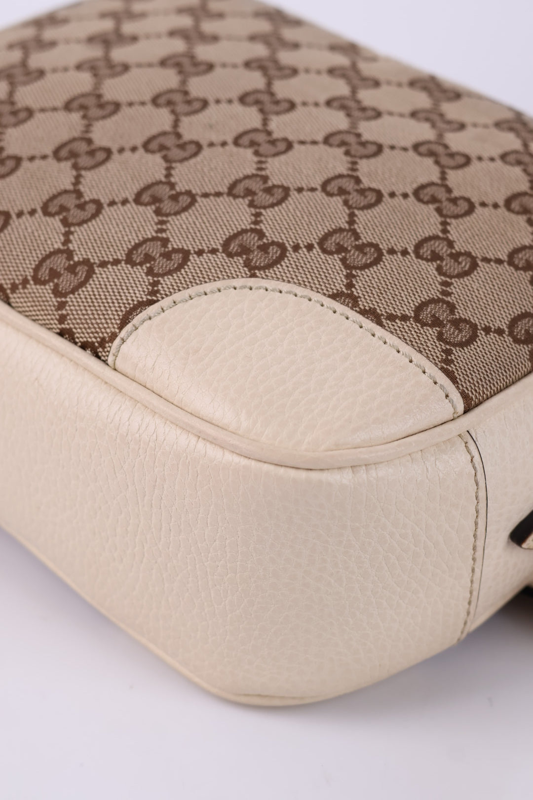 Gucci Camera Bag GG Wave
